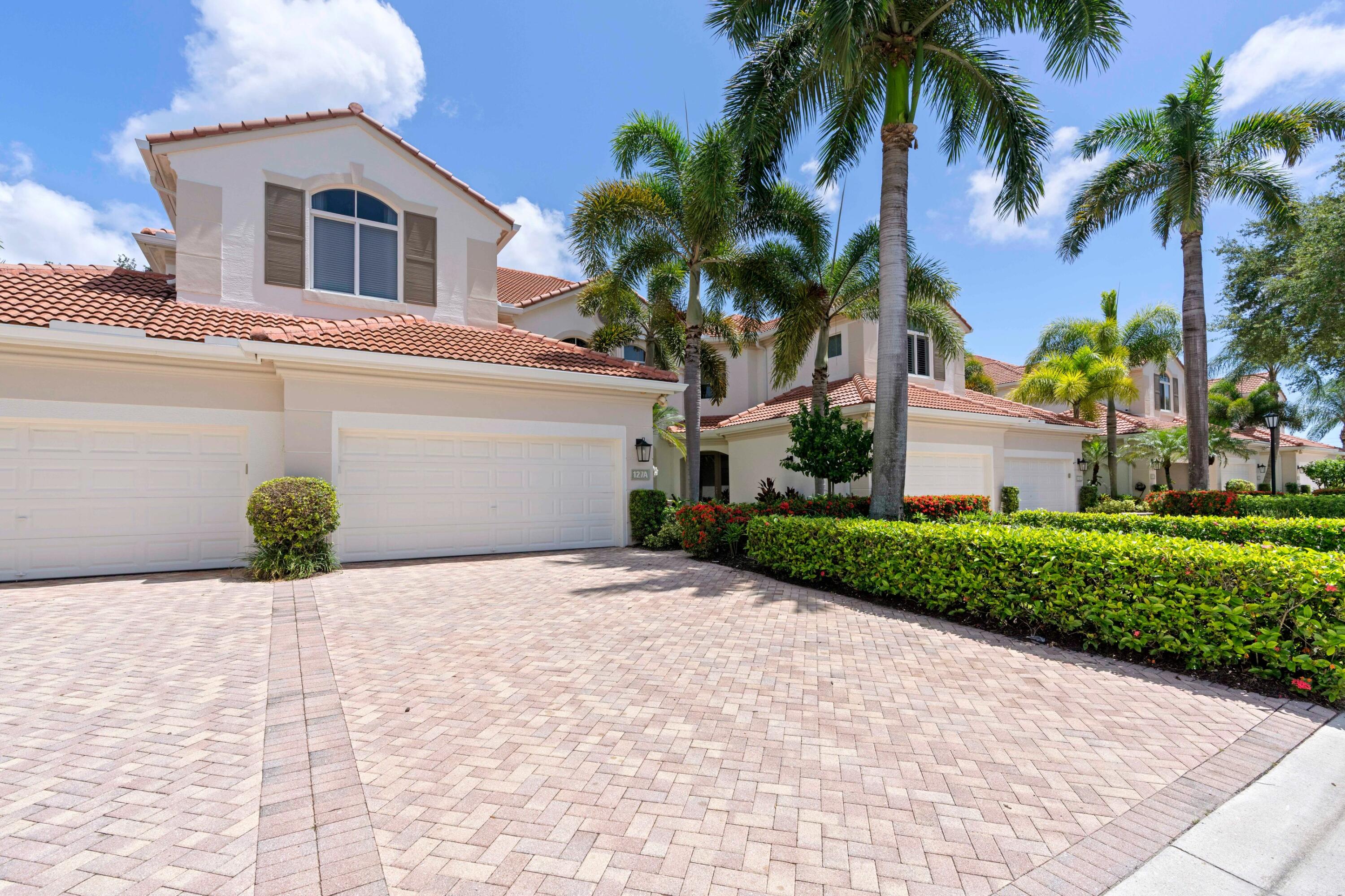 PALM BAY CLUB CONDOMINIUM - Residential