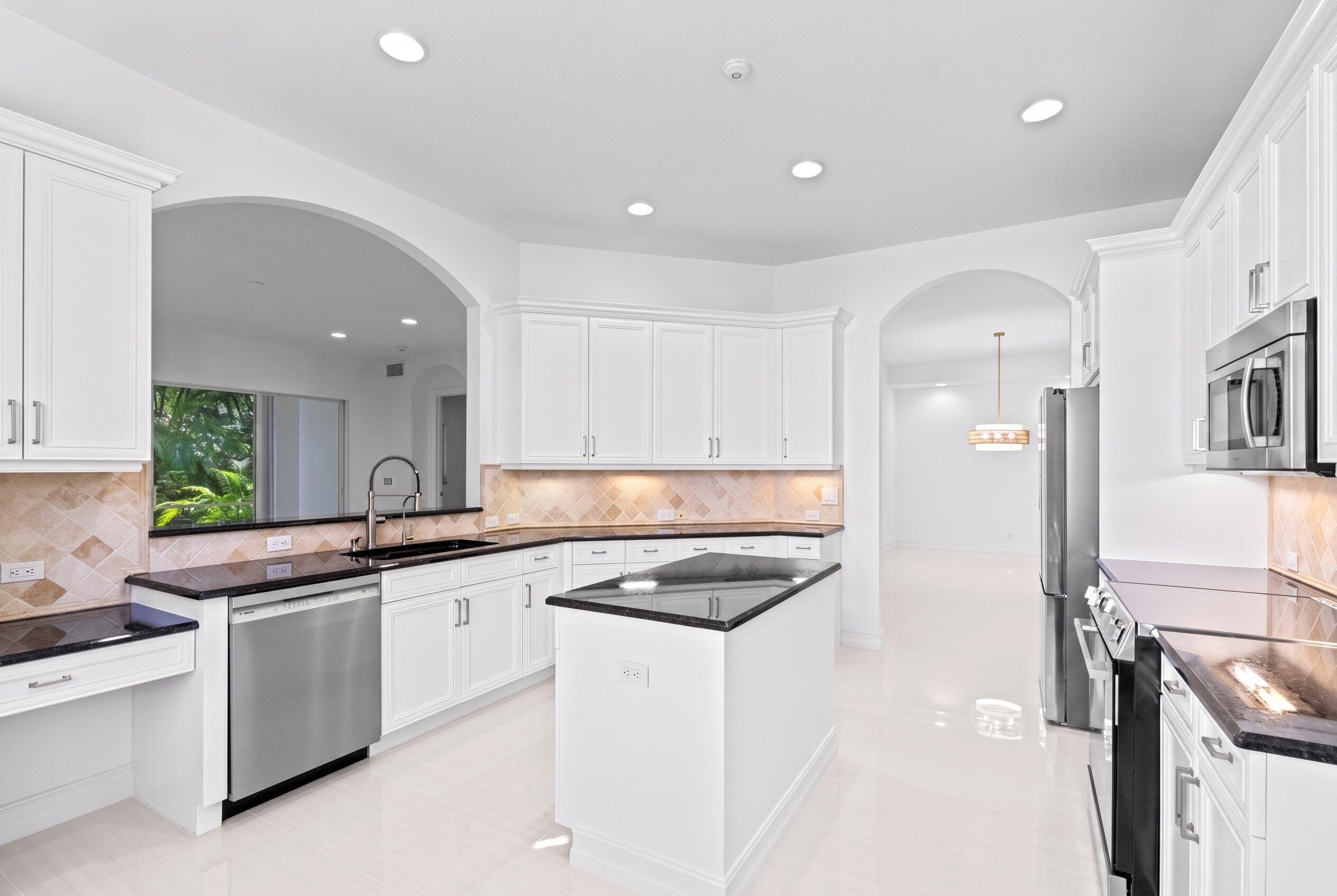 PALM BAY CLUB CONDOMINIUM - Residential