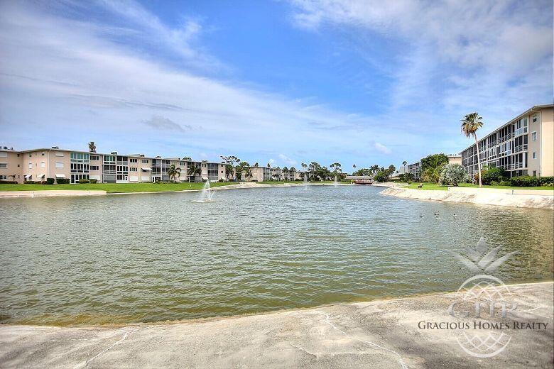 LAKE CLARKE GARDENS CONDO 15 - Residential
