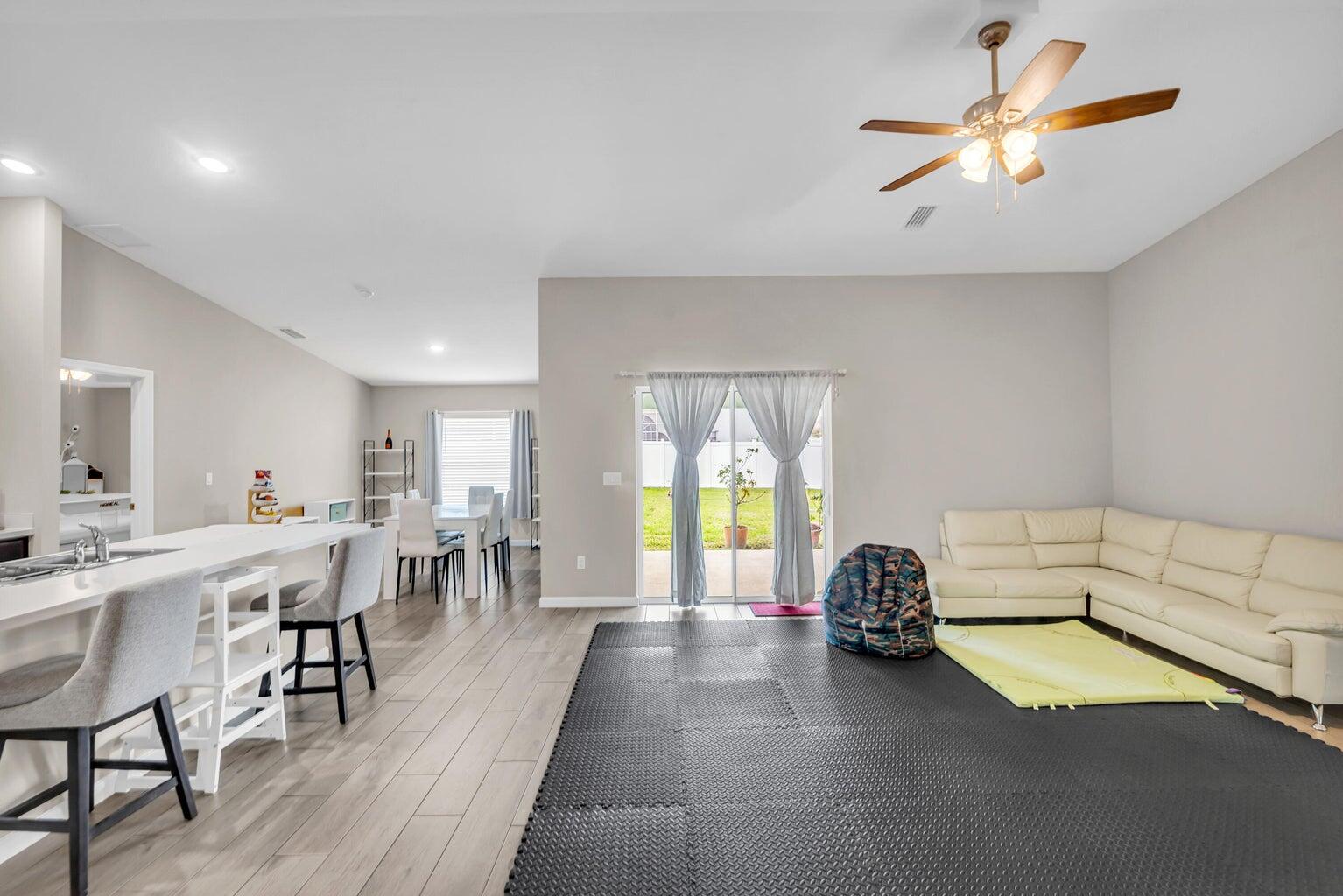 PORT ST LUCIE SECTION 2 - Residential