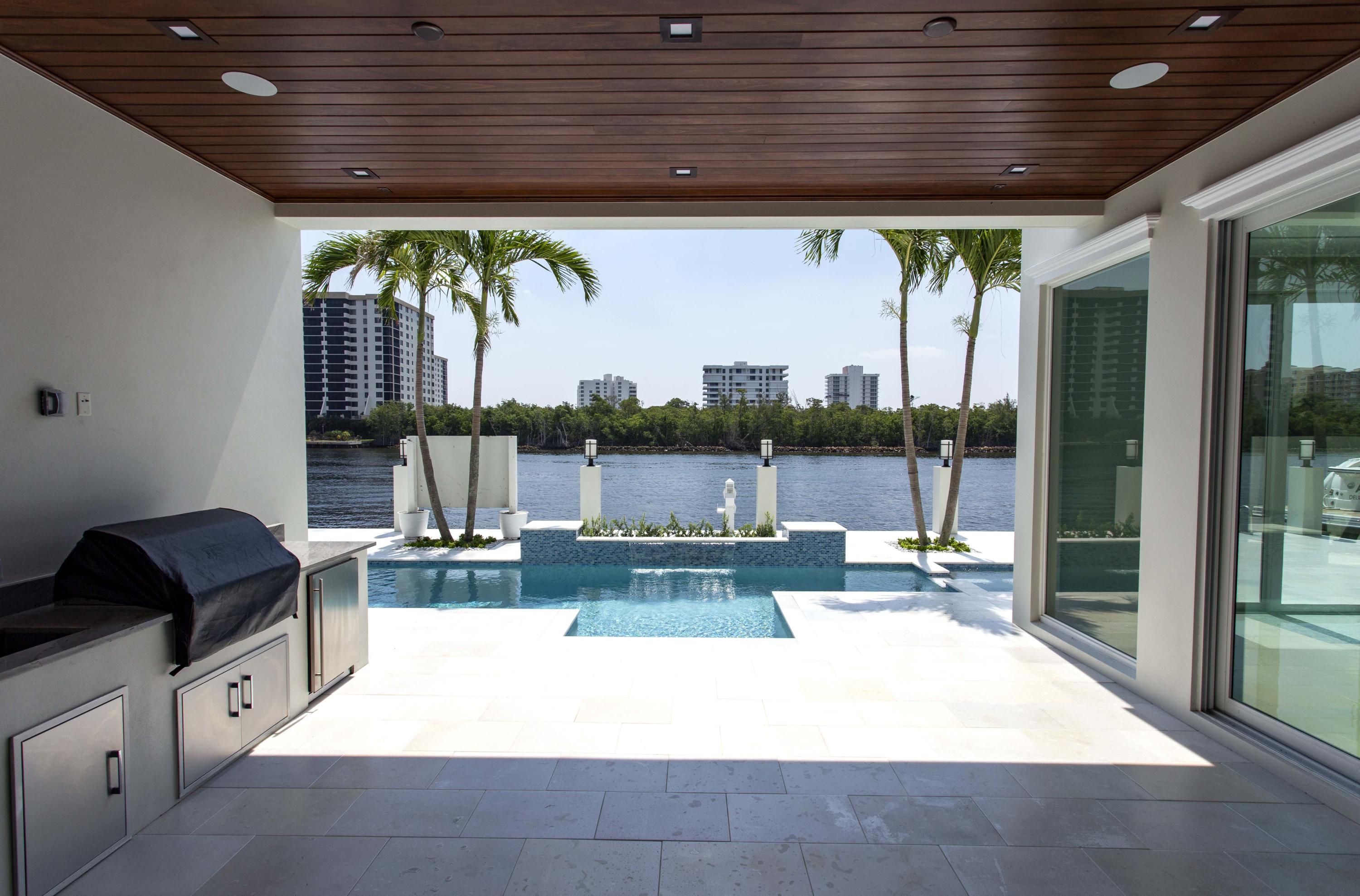 BOCA HARBOUR ISLAND SEC - Residential