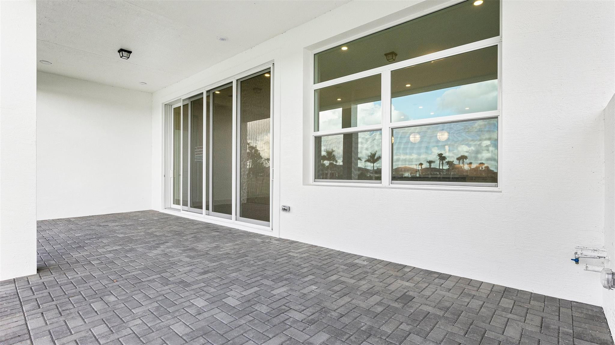 CRESSWIND PALM BEACH - Residential