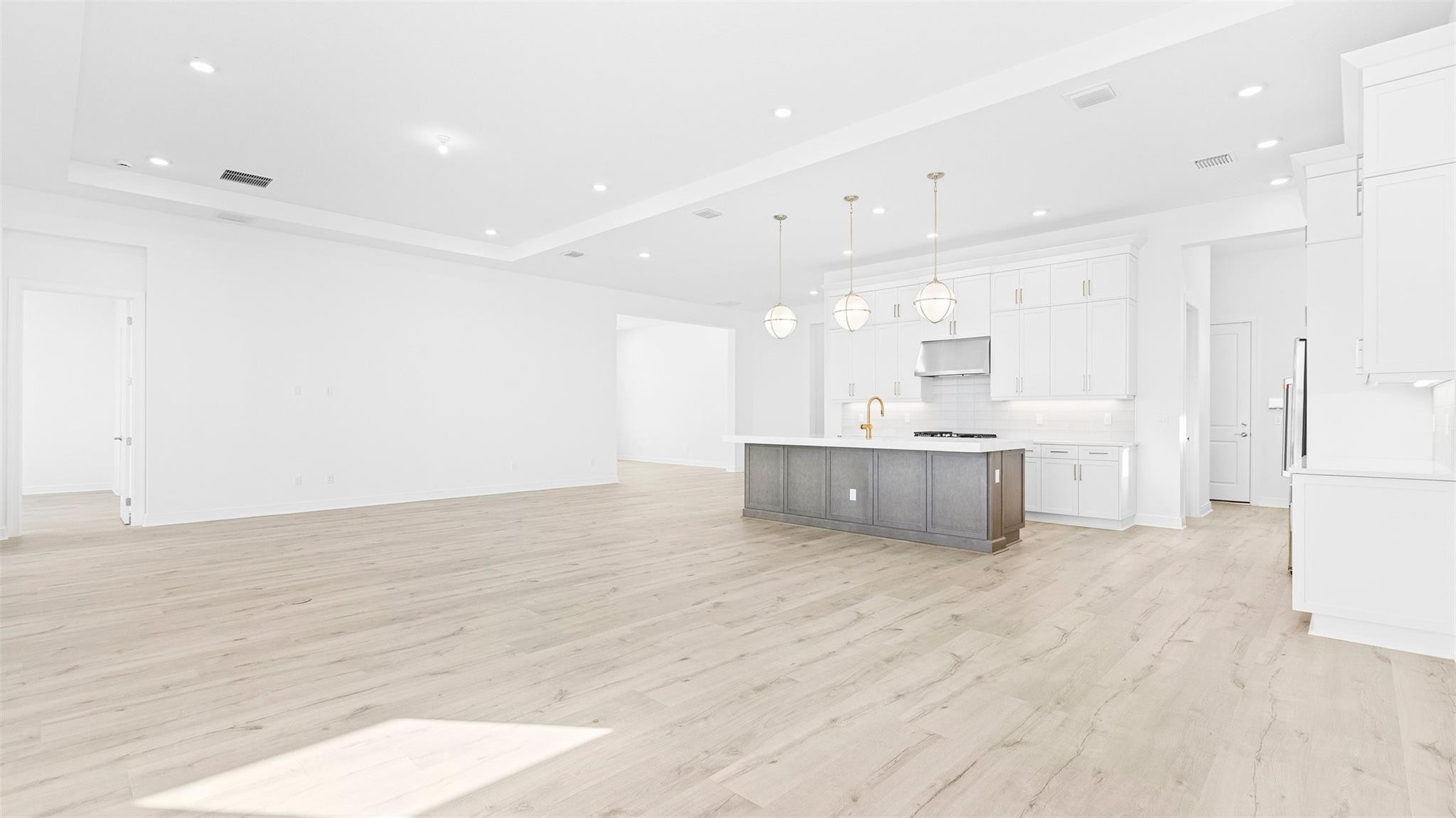 CRESSWIND PALM BEACH - Residential