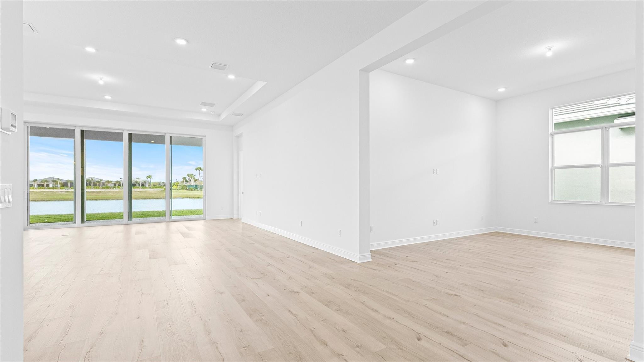CRESSWIND PALM BEACH - Residential