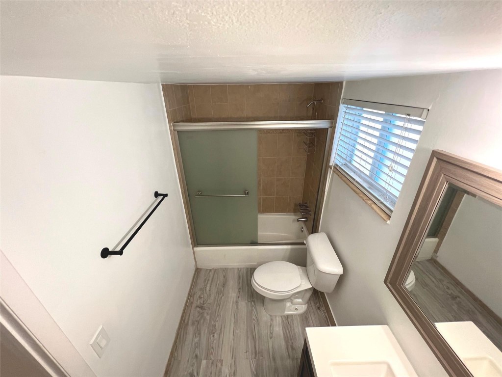 SOMMERSET CONDOMINIUMS - Residential