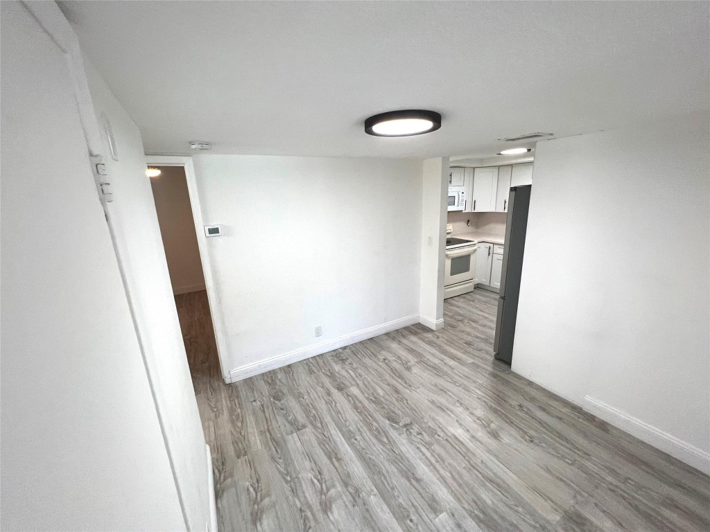 SOMMERSET CONDOMINIUMS - Residential