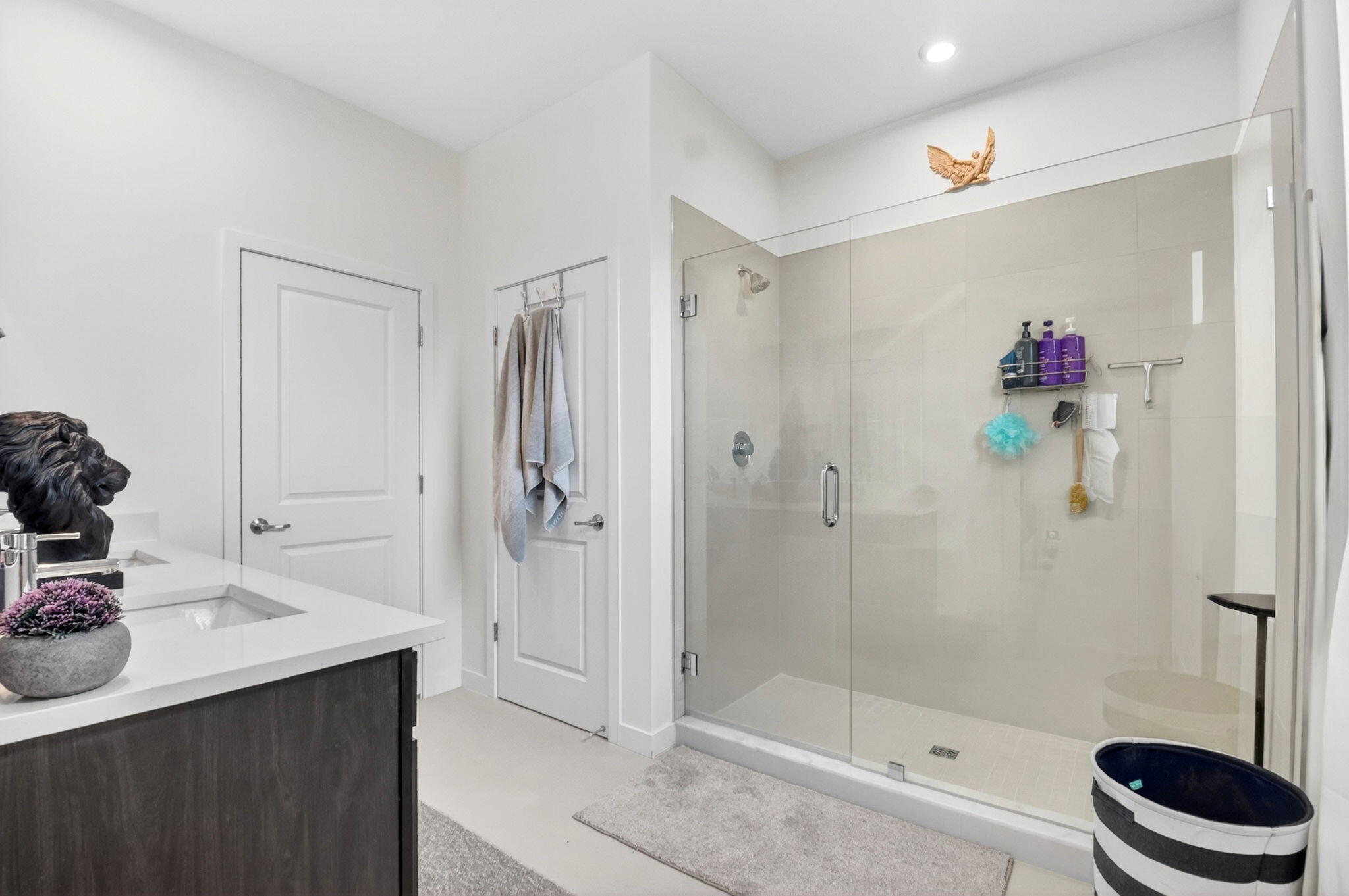 FOREST OAKS - Residential