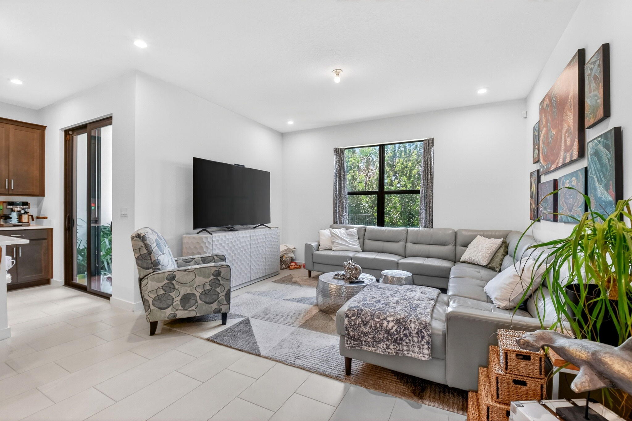 FOREST OAKS - Residential