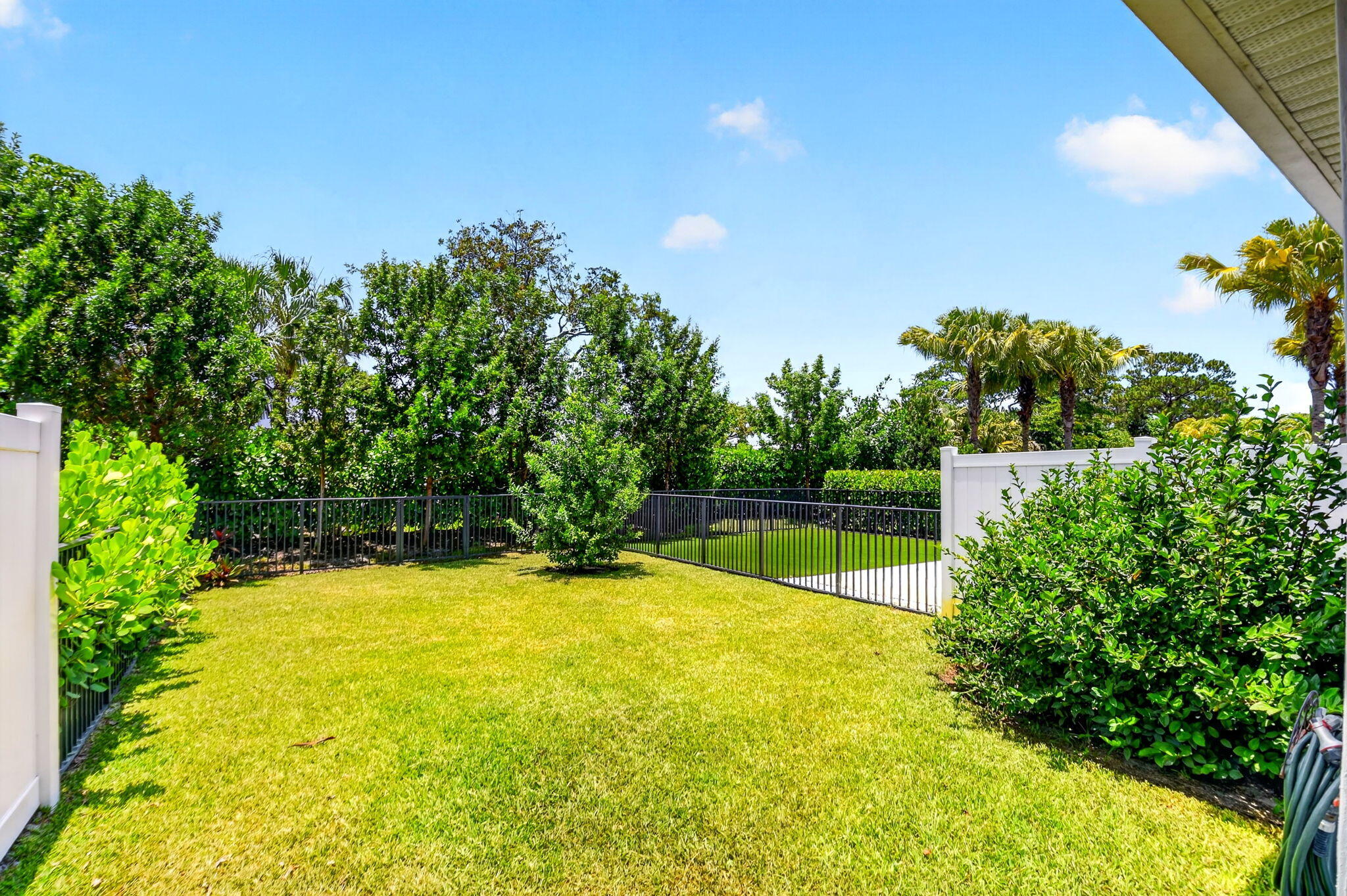 FOREST OAKS - Residential