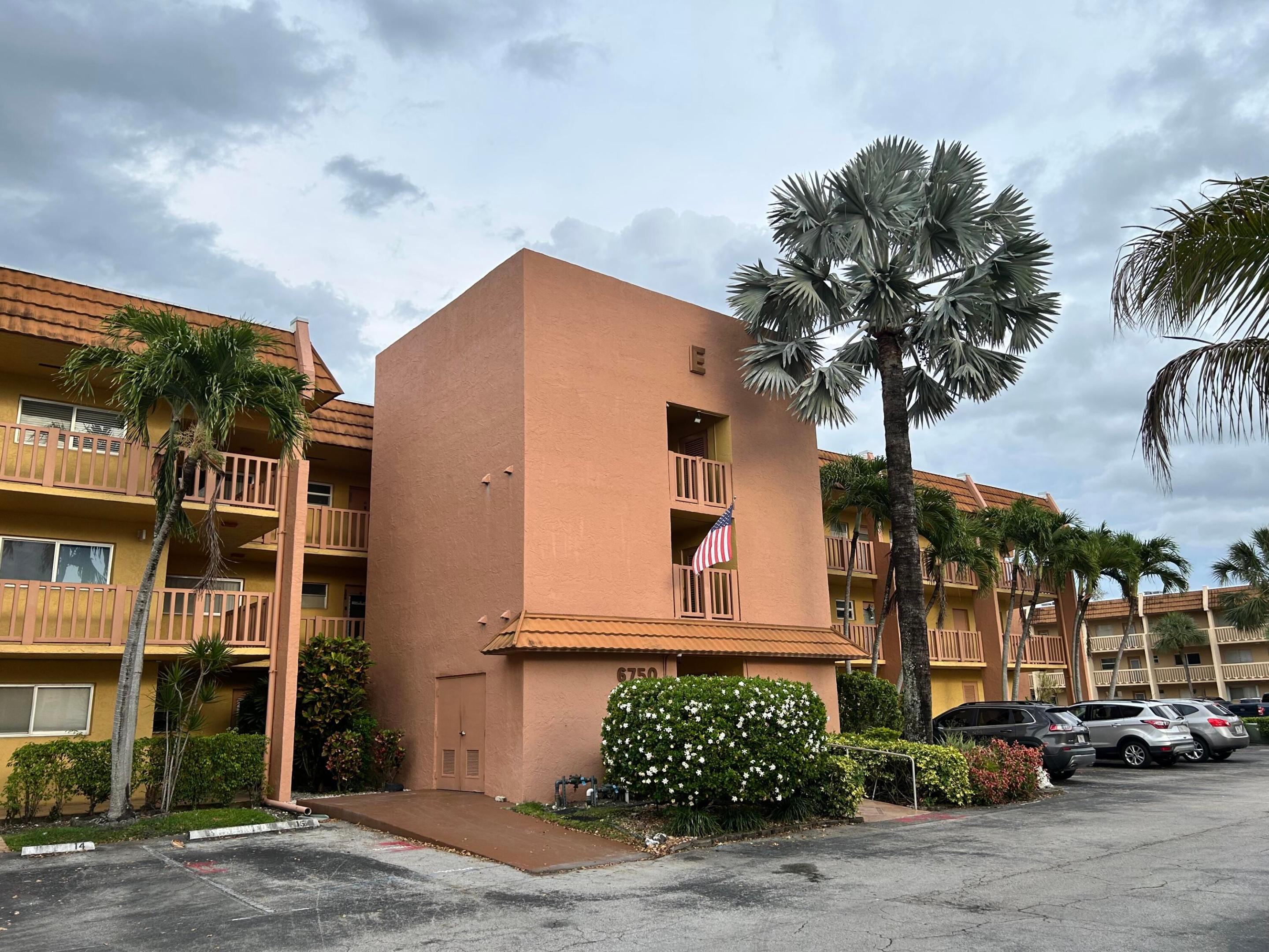 Beautifully updated one bedroom, one and a half bath apartment with view of community pool/grounds, building South side of clubhouse, foyer, eat-in kitchen, vinyl laminate and tile flooring, double sinks and shower in main bathroom; walk-in closet, high hat lighting thru-out, clubhouse with exercise room, 3 condo pools, tennis, bbq pavilion, 55+ community;leasing after one year ownership with restrictions, no pet, Condo association requires $40,000. minimum household income and minimum credit score of 700; cable tv,pest control and reserves in monthly maintenance; monthly maintenance is $537 plus $105 rec lease= $642/month; Great location!