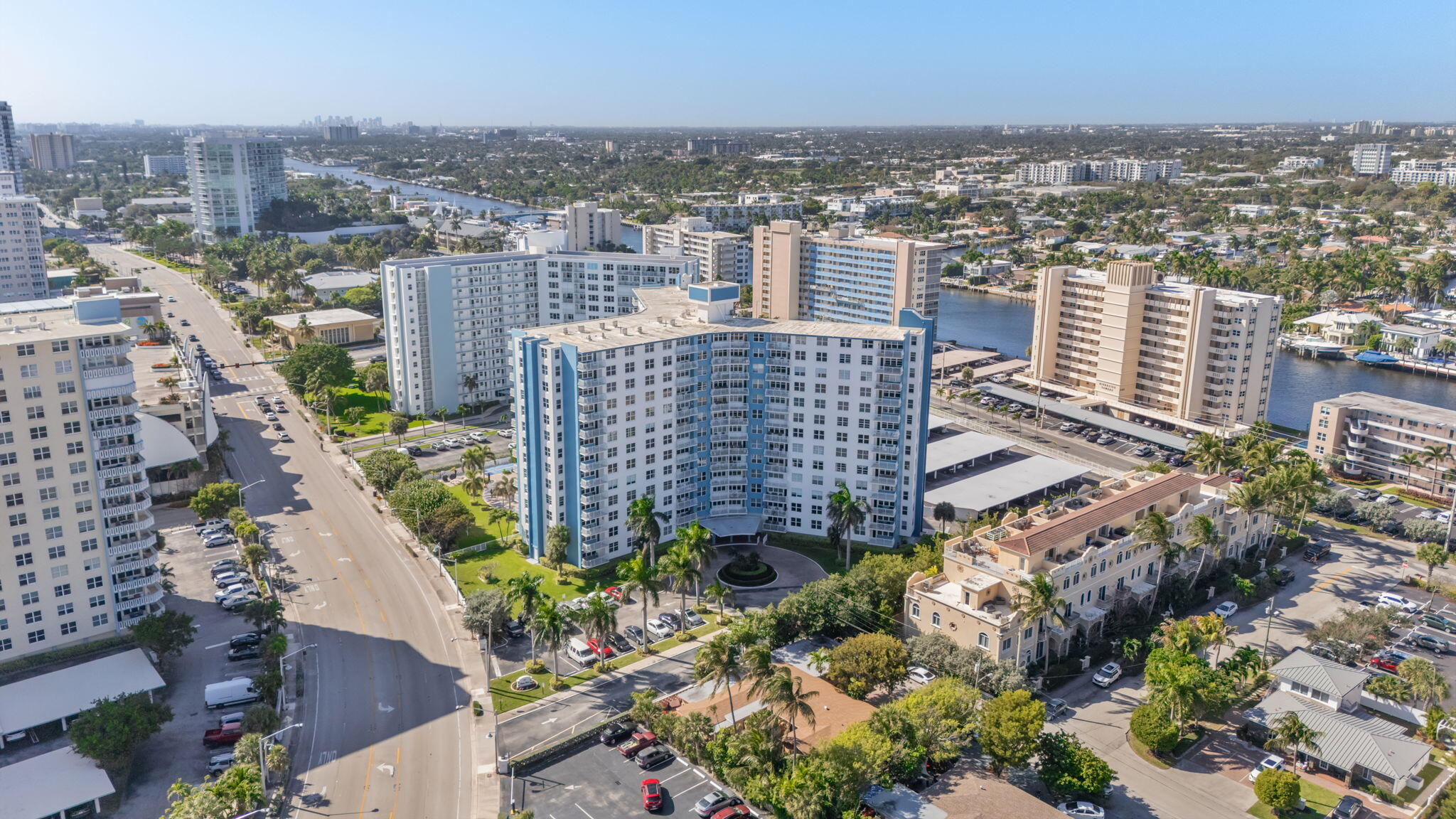 NASSAU HOUSE CONDOMINIUM - Residential