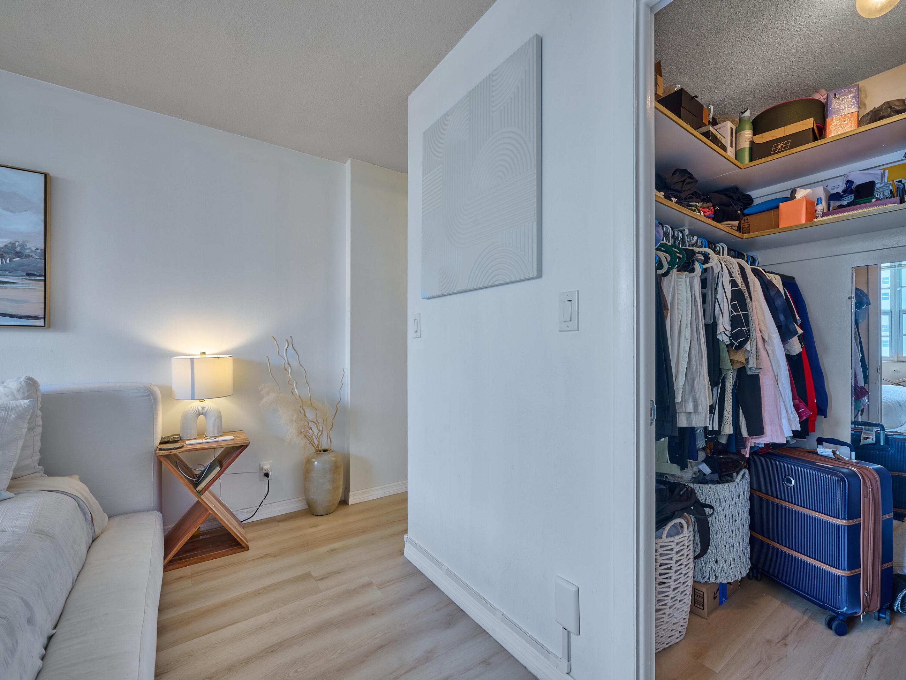 NASSAU HOUSE CONDOMINIUM - Residential