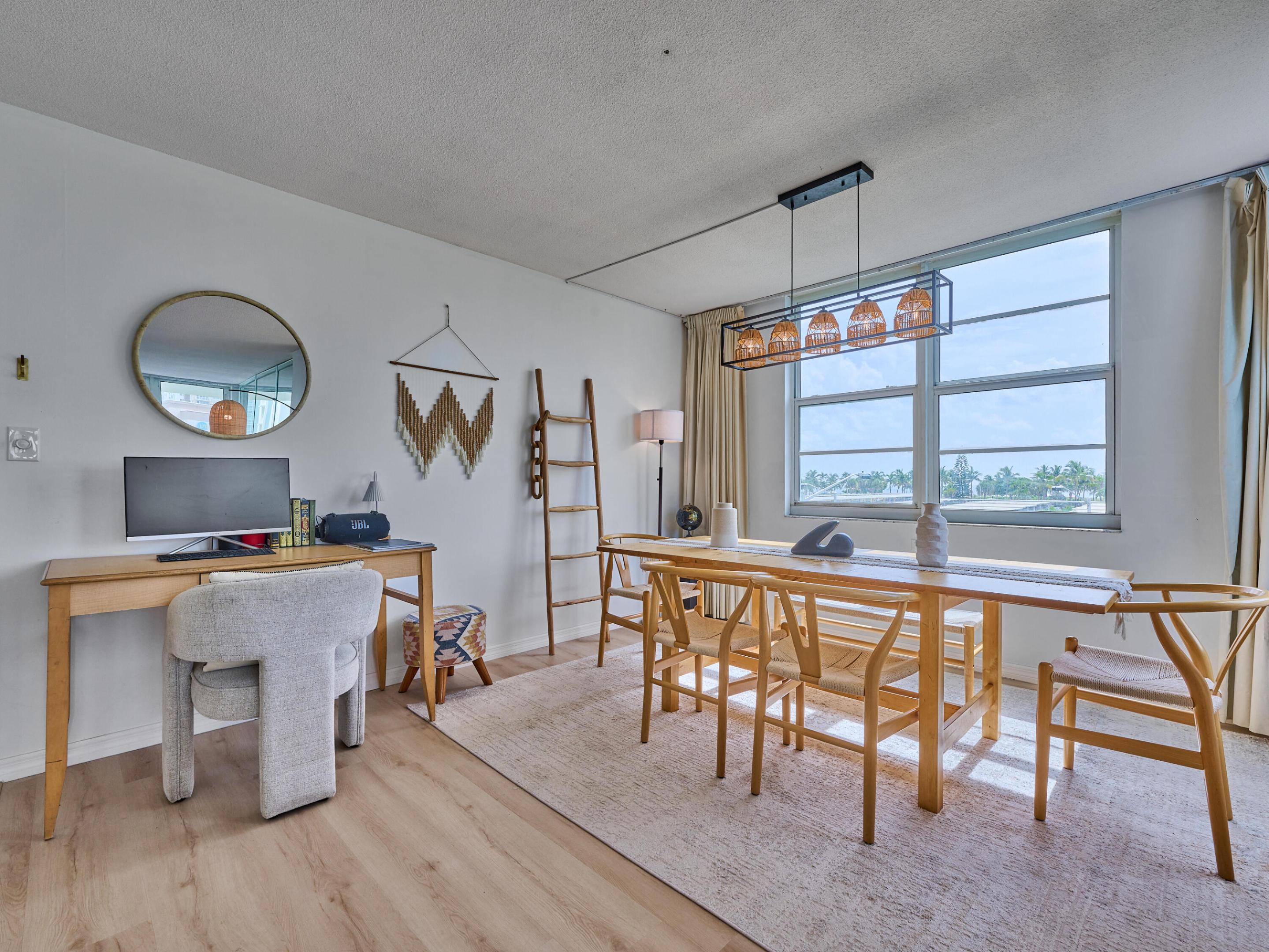 NASSAU HOUSE CONDOMINIUM - Residential