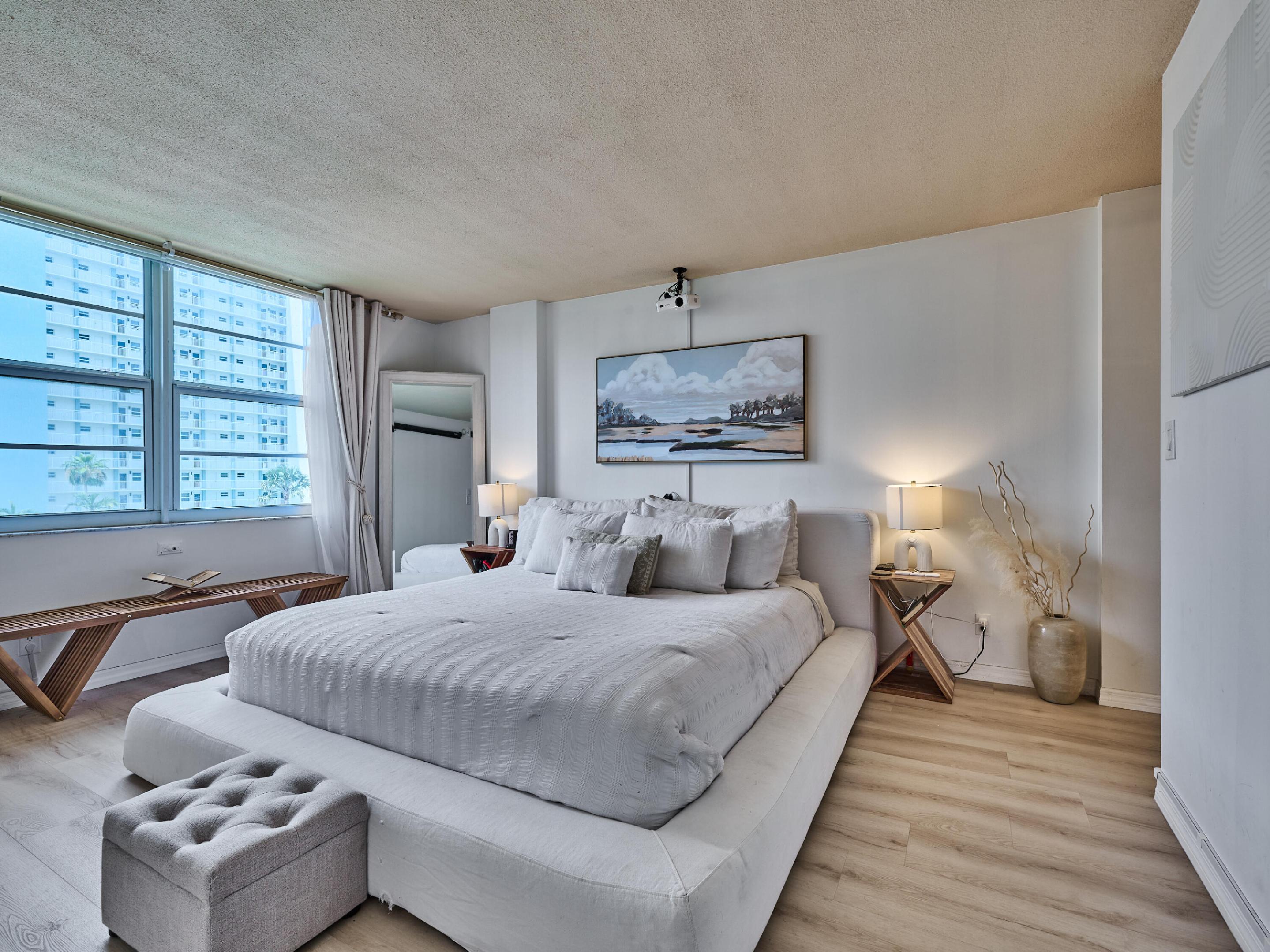 NASSAU HOUSE CONDOMINIUM - Residential