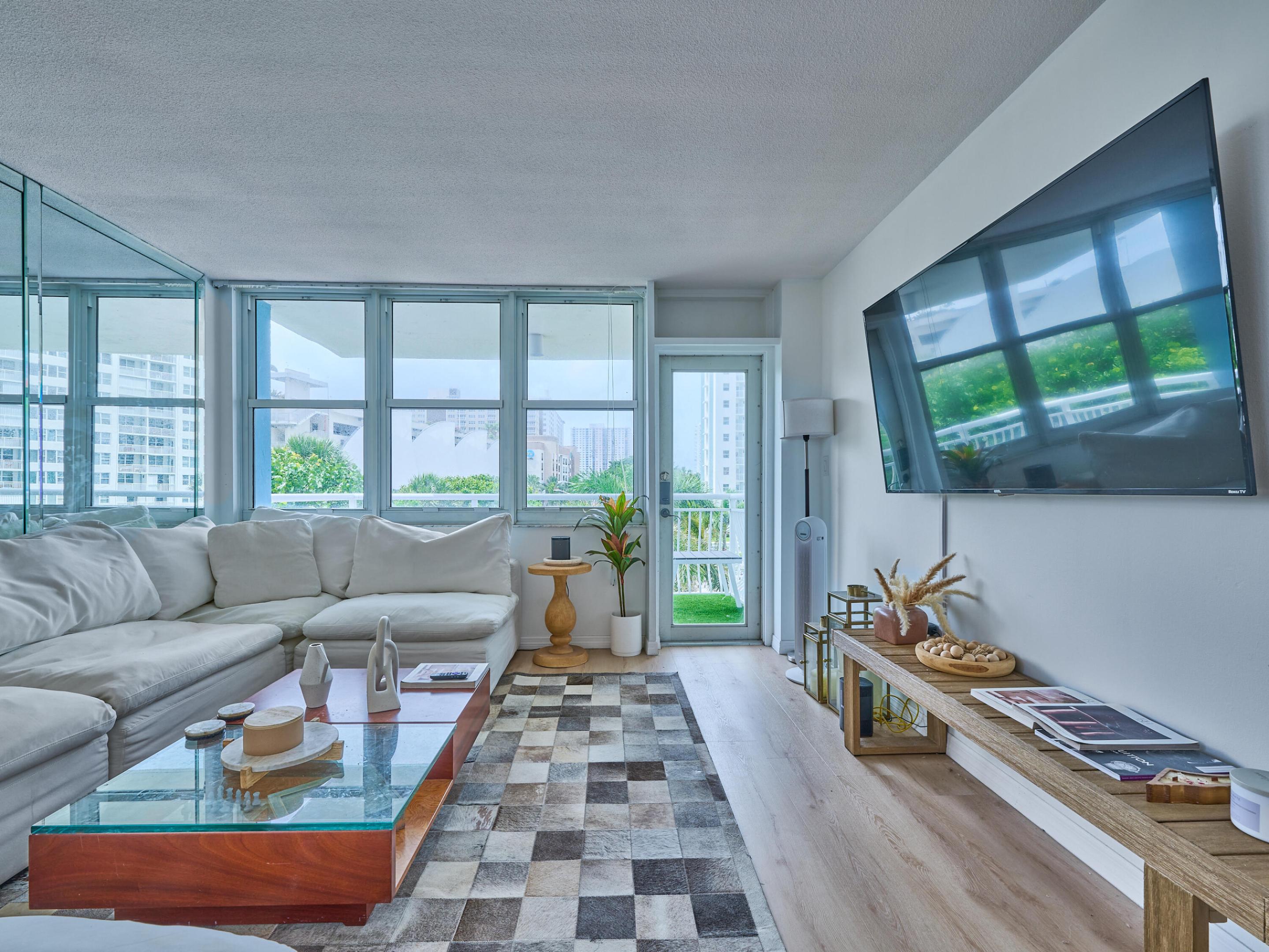 NASSAU HOUSE CONDOMINIUM - Residential