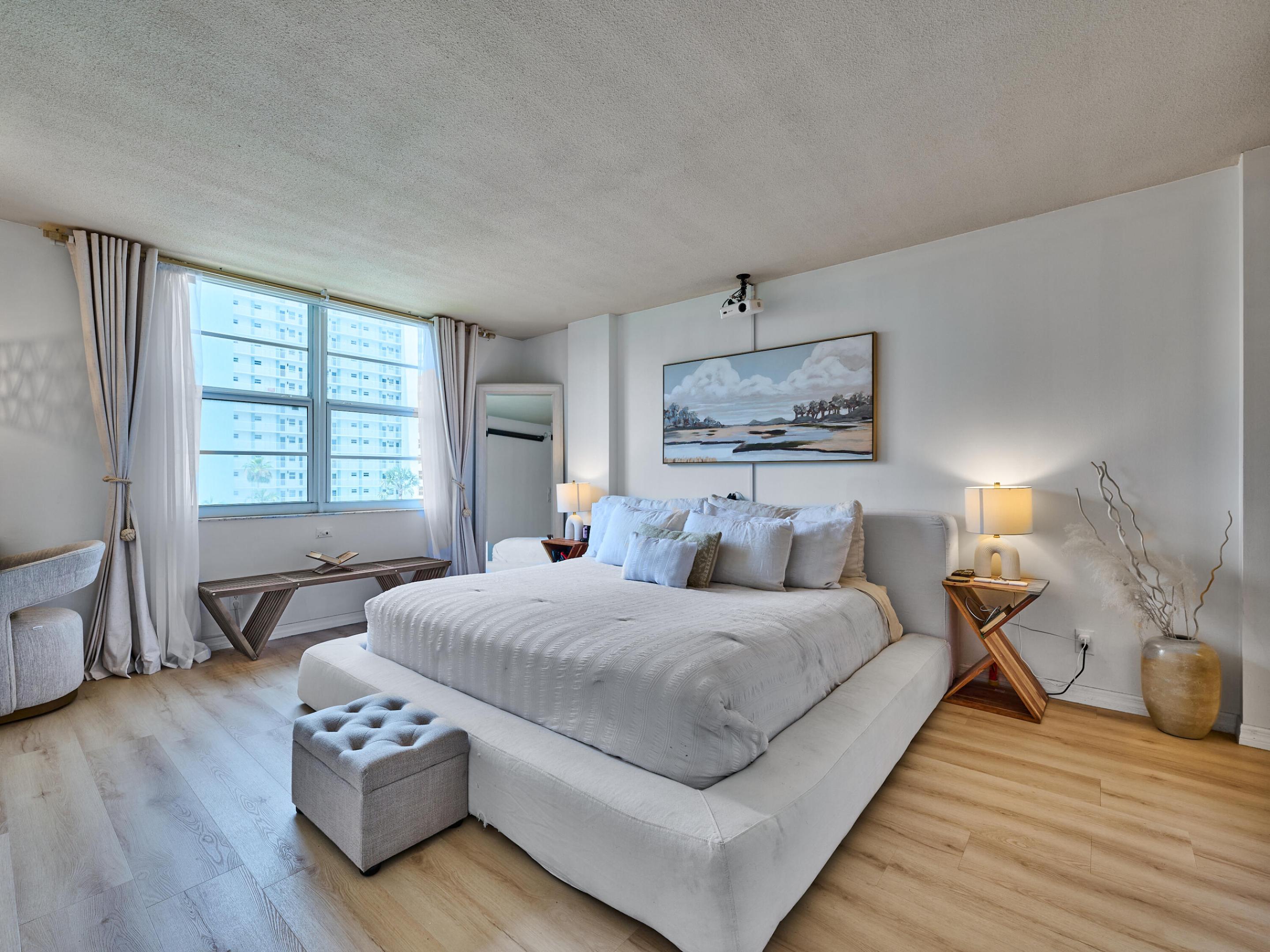 NASSAU HOUSE CONDOMINIUM - Residential