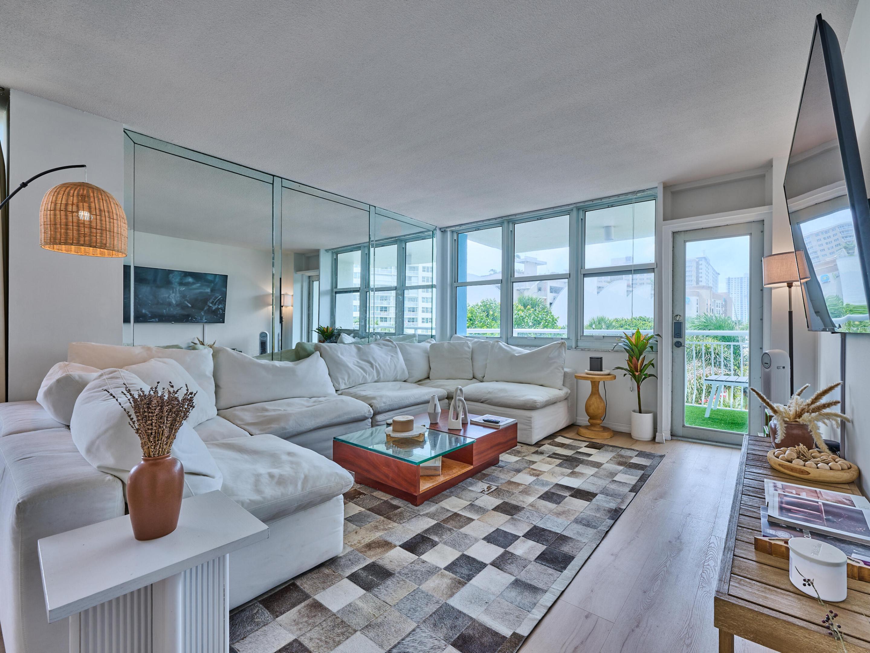 NASSAU HOUSE CONDOMINIUM - Residential