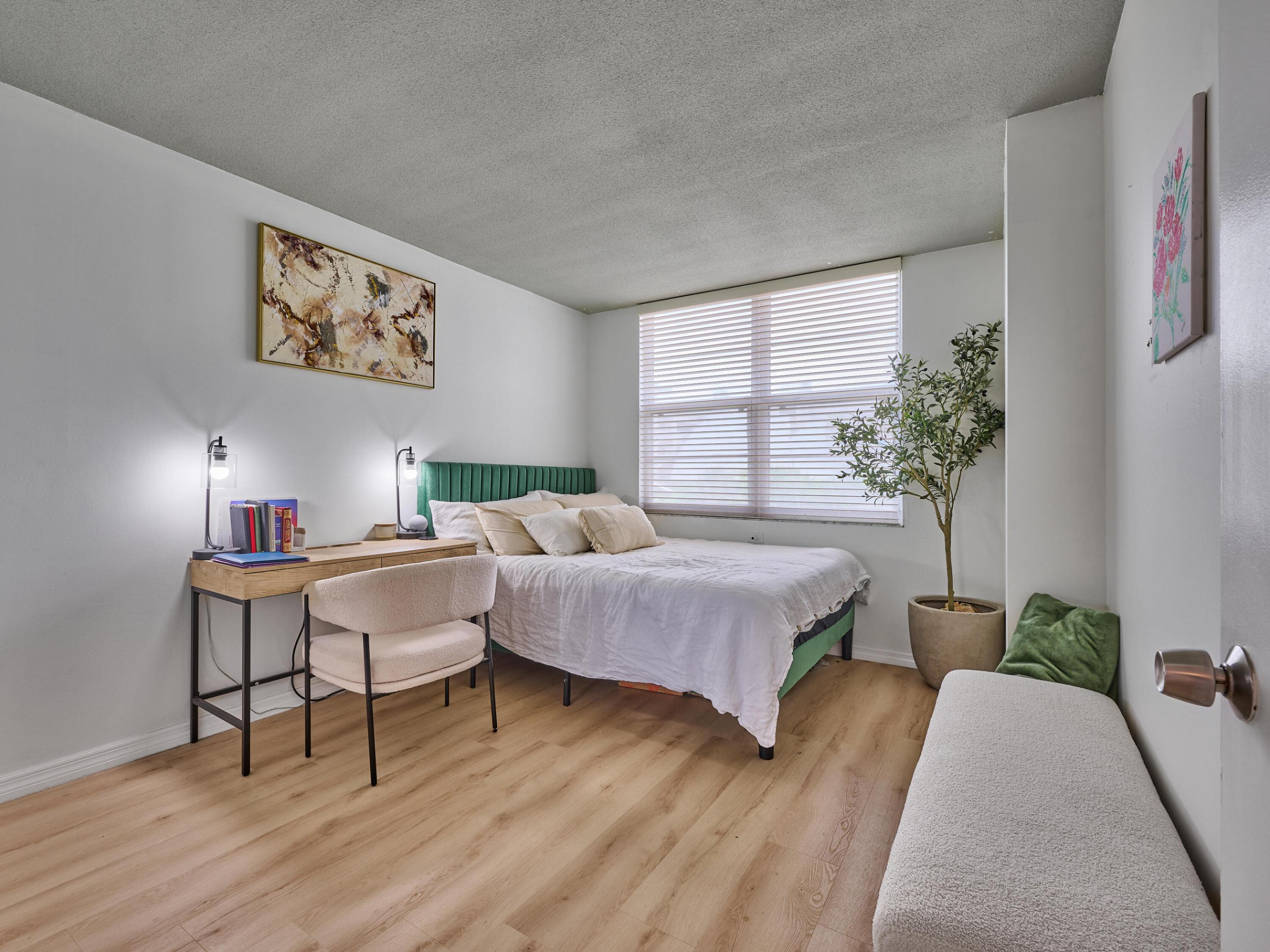 NASSAU HOUSE CONDOMINIUM - Residential