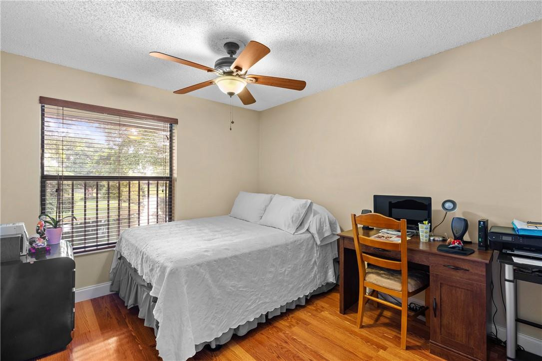 POND APPLE PLACE III CONDO - Residential