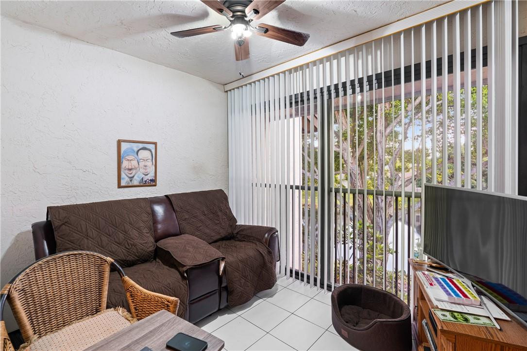 POND APPLE PLACE III CONDO - Residential