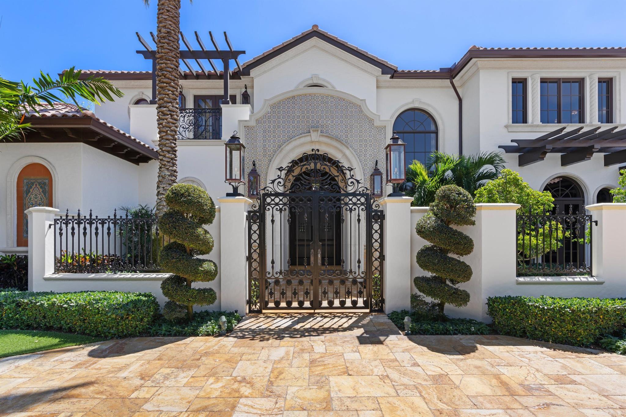 Royal Palm Yacht & Country Club - Residential
