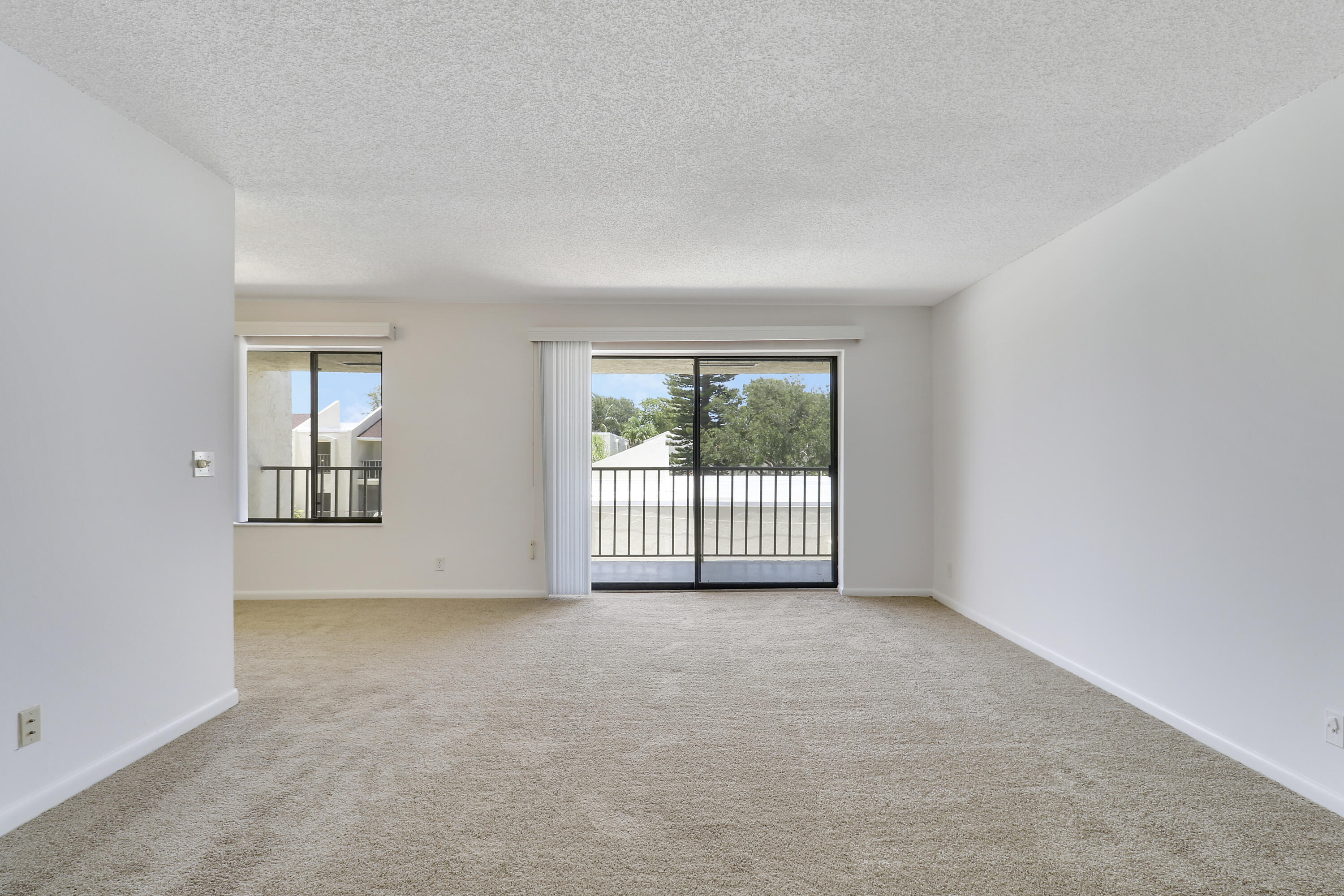 PINES OF JUPITER/TEQUESTA CONDO - Residential Lease