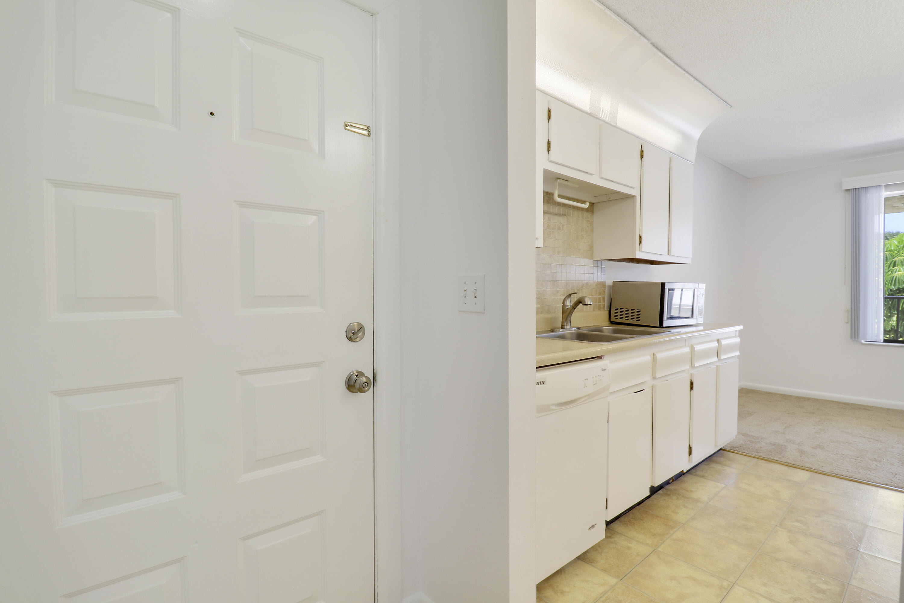 PINES OF JUPITER/TEQUESTA CONDO - Residential Lease