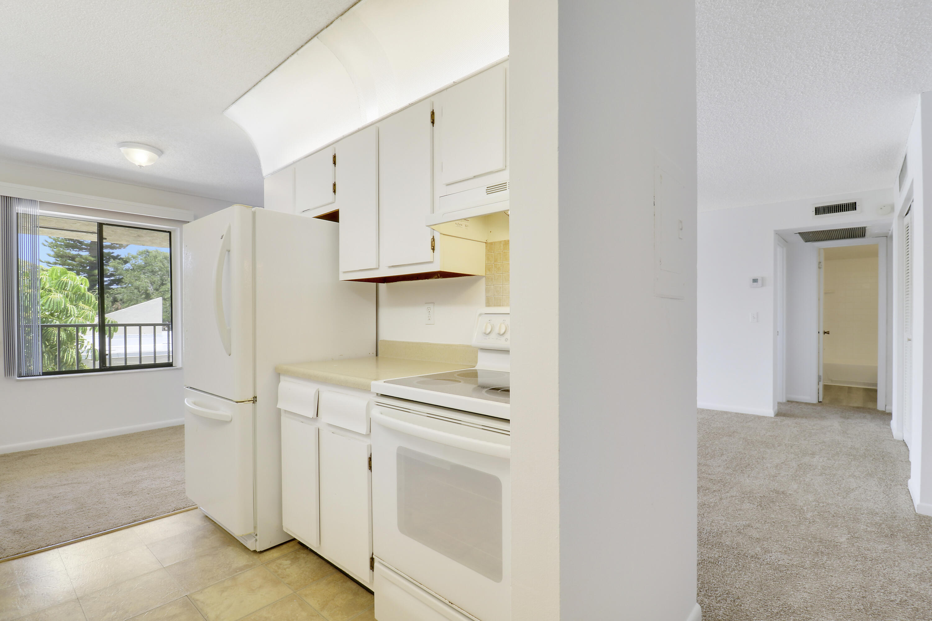 PINES OF JUPITER/TEQUESTA CONDO - Residential Lease