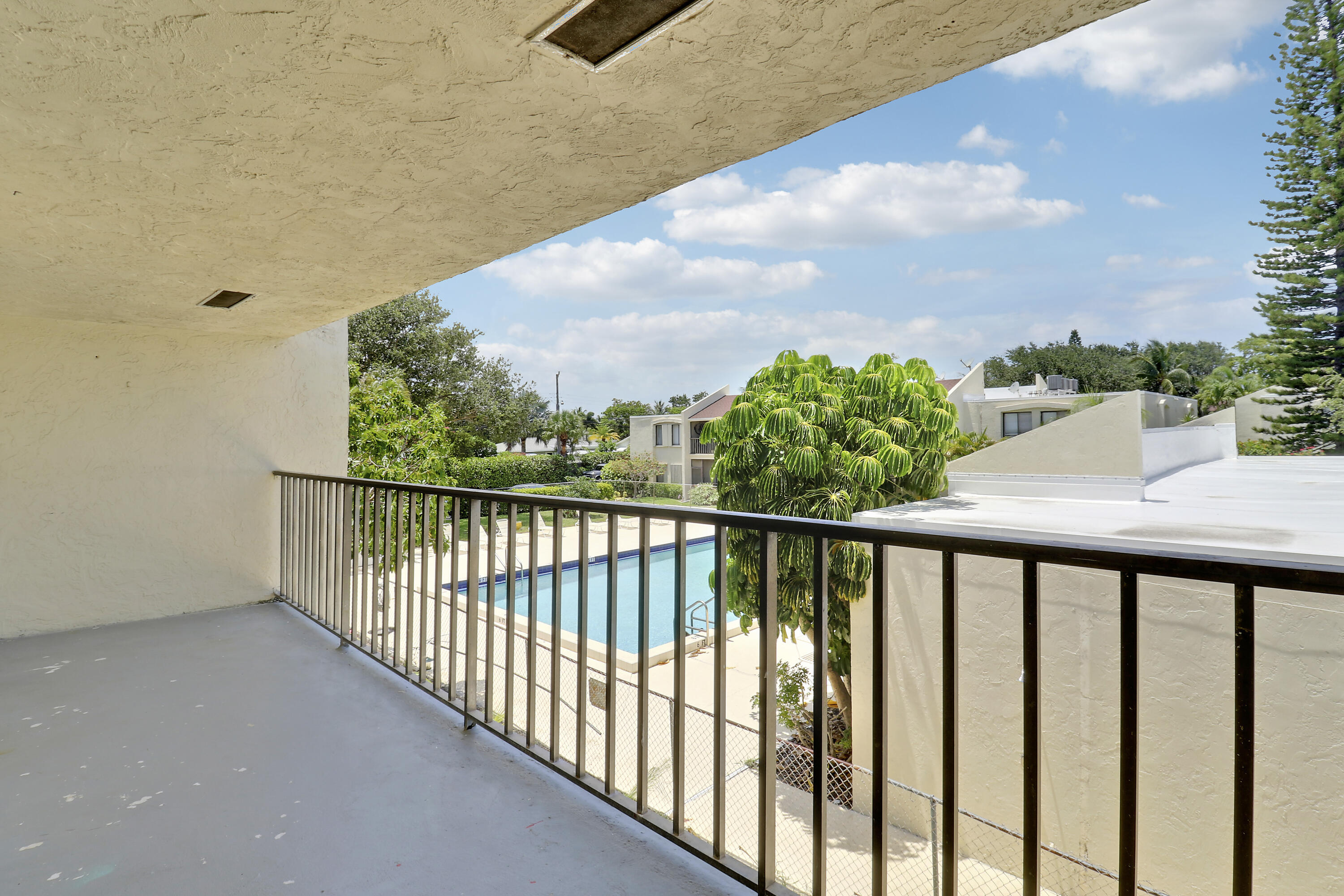 PINES OF JUPITER/TEQUESTA CONDO - Residential Lease