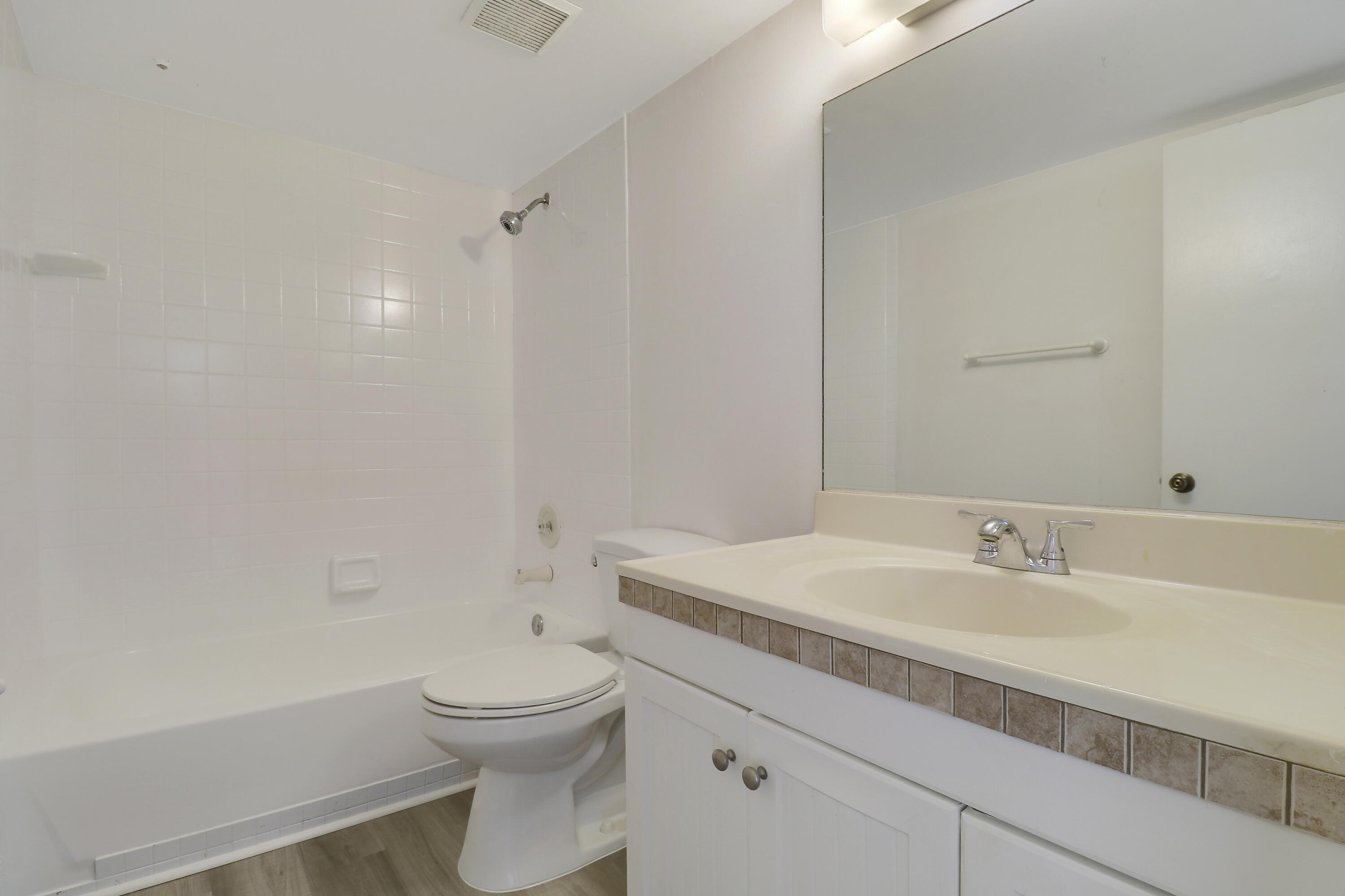 PINES OF JUPITER/TEQUESTA CONDO - Residential Lease