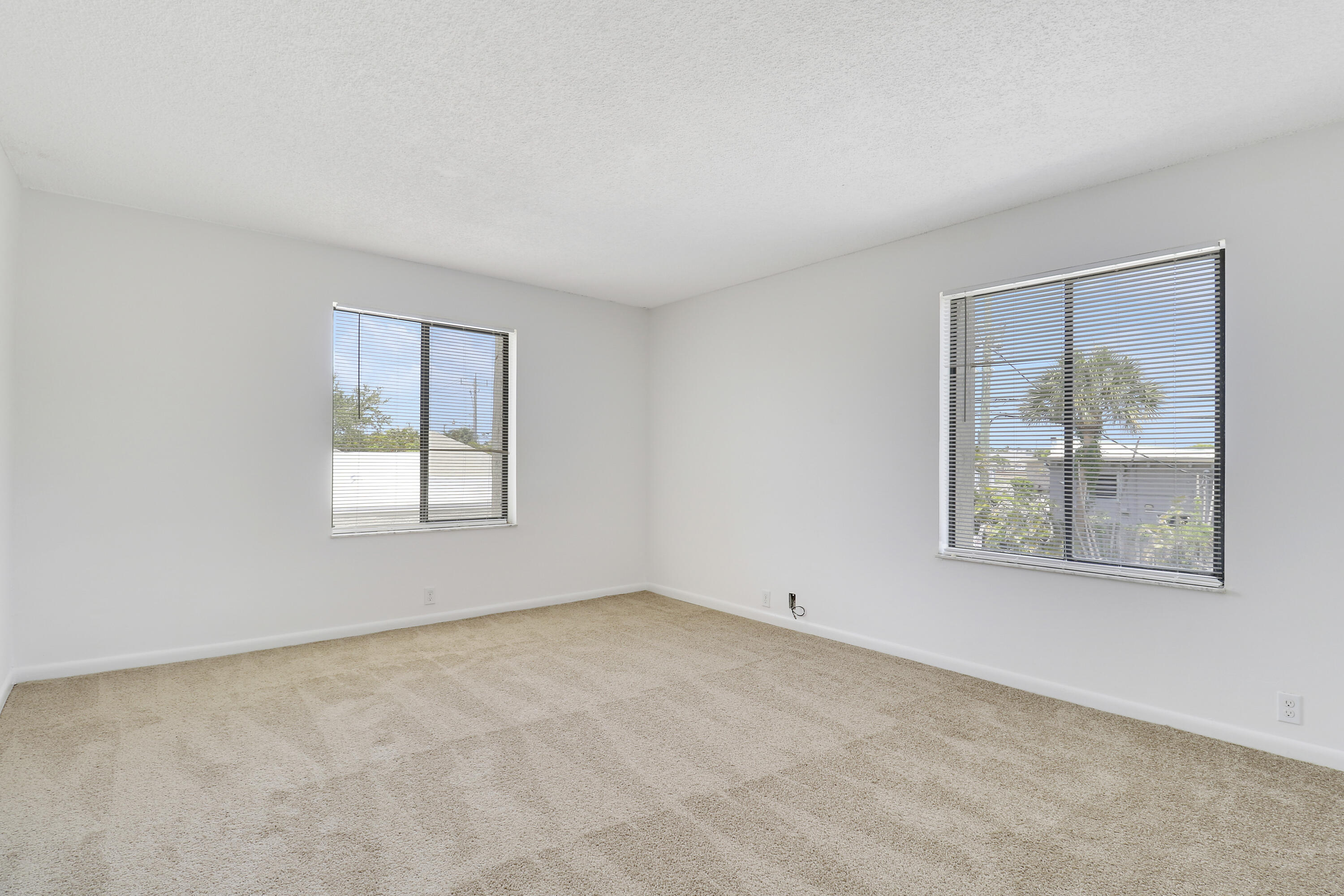PINES OF JUPITER/TEQUESTA CONDO - Residential Lease