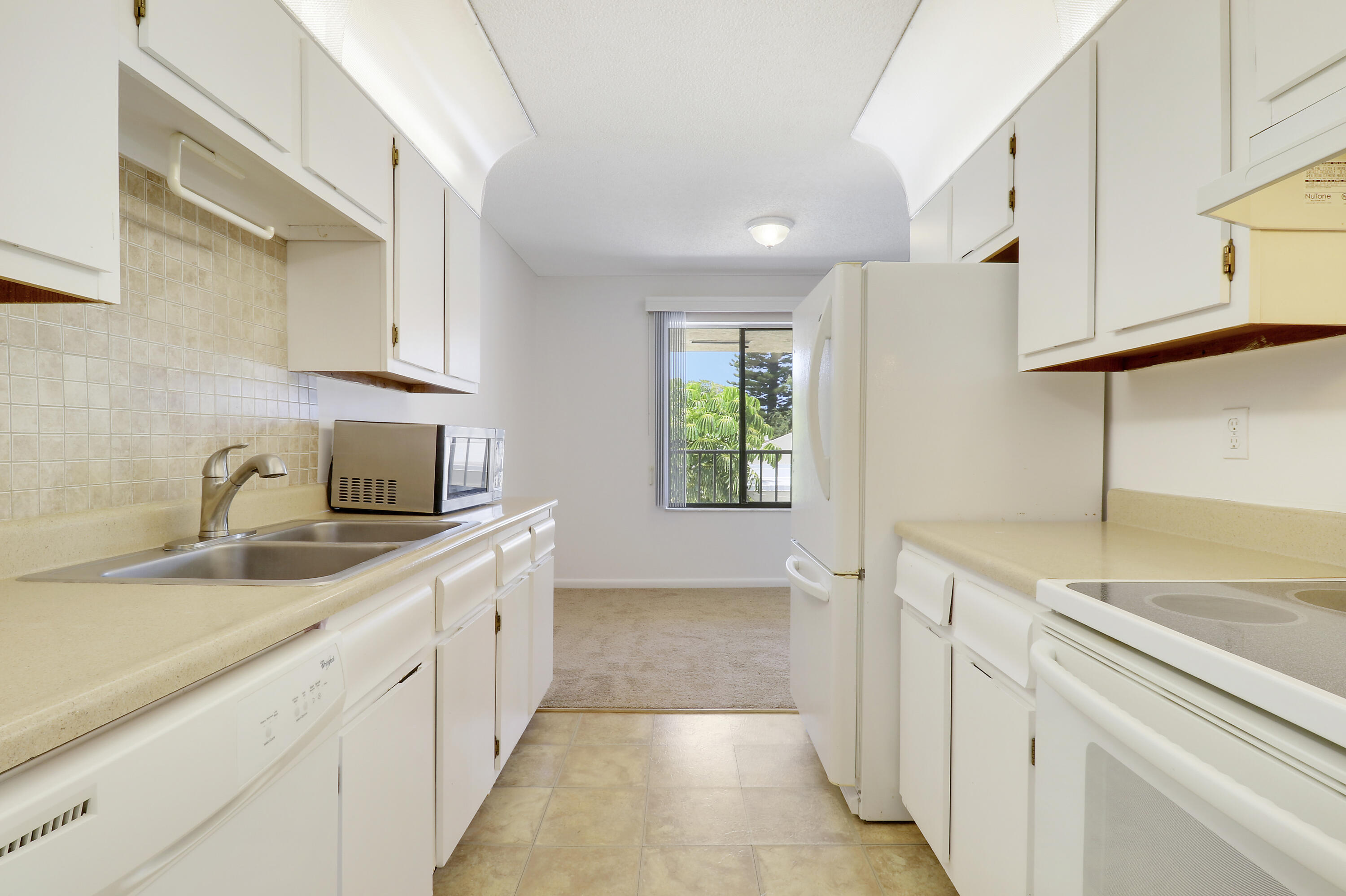 PINES OF JUPITER/TEQUESTA CONDO - Residential Lease