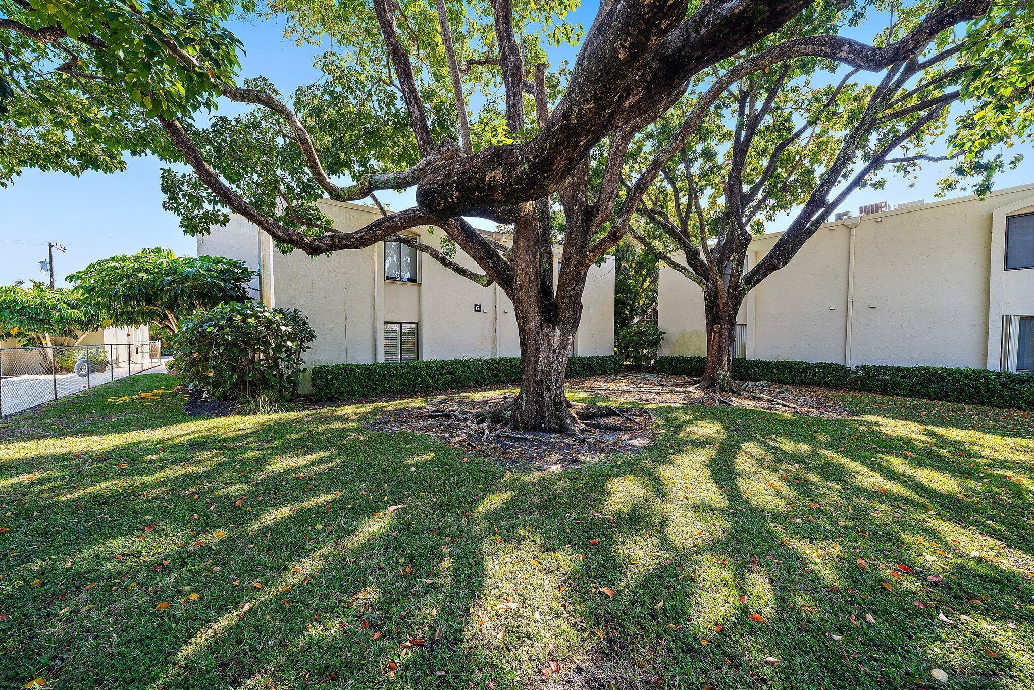 PINES OF JUPITER/TEQUESTA CONDO - Residential Lease