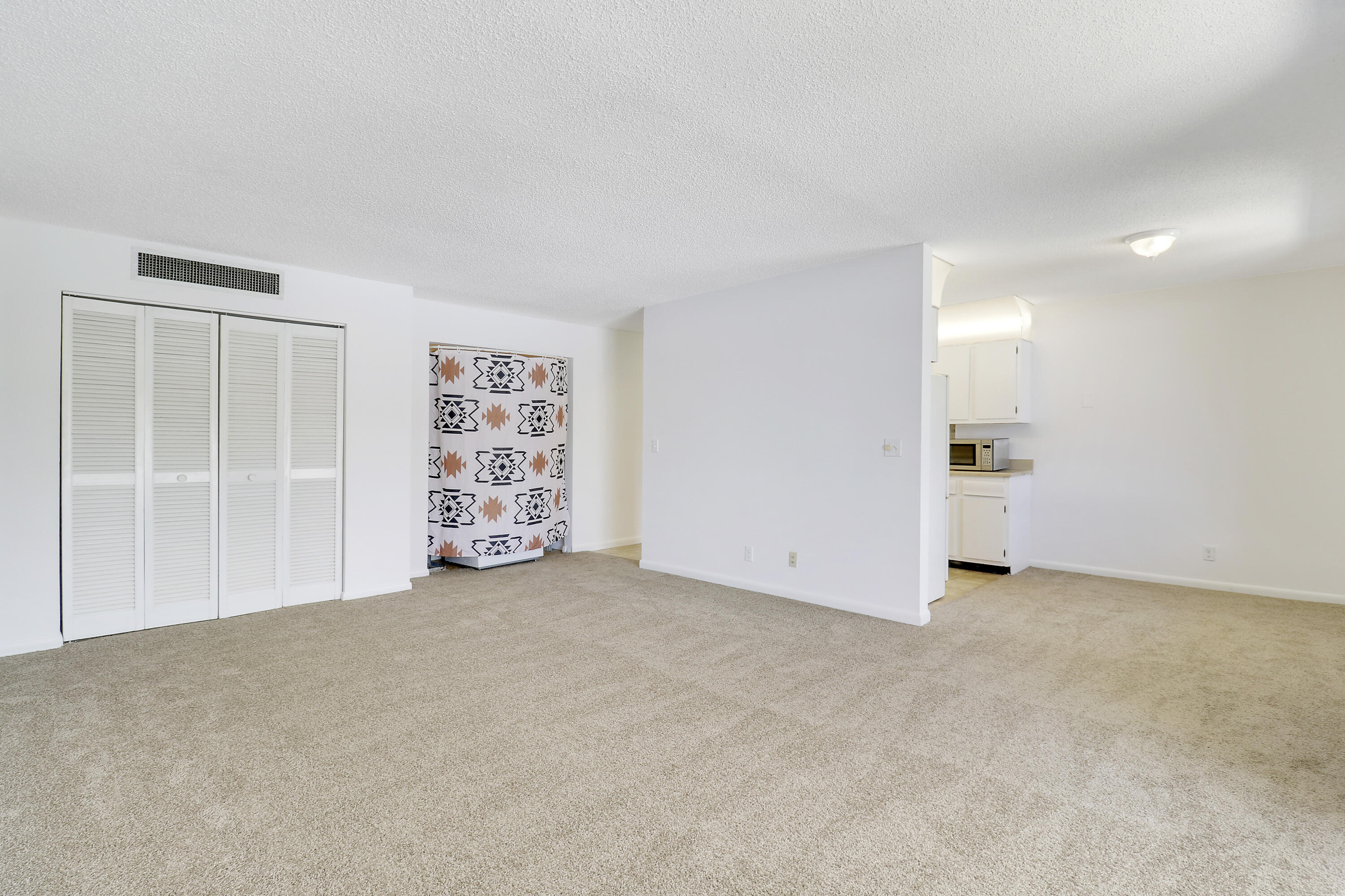 PINES OF JUPITER/TEQUESTA CONDO - Residential Lease