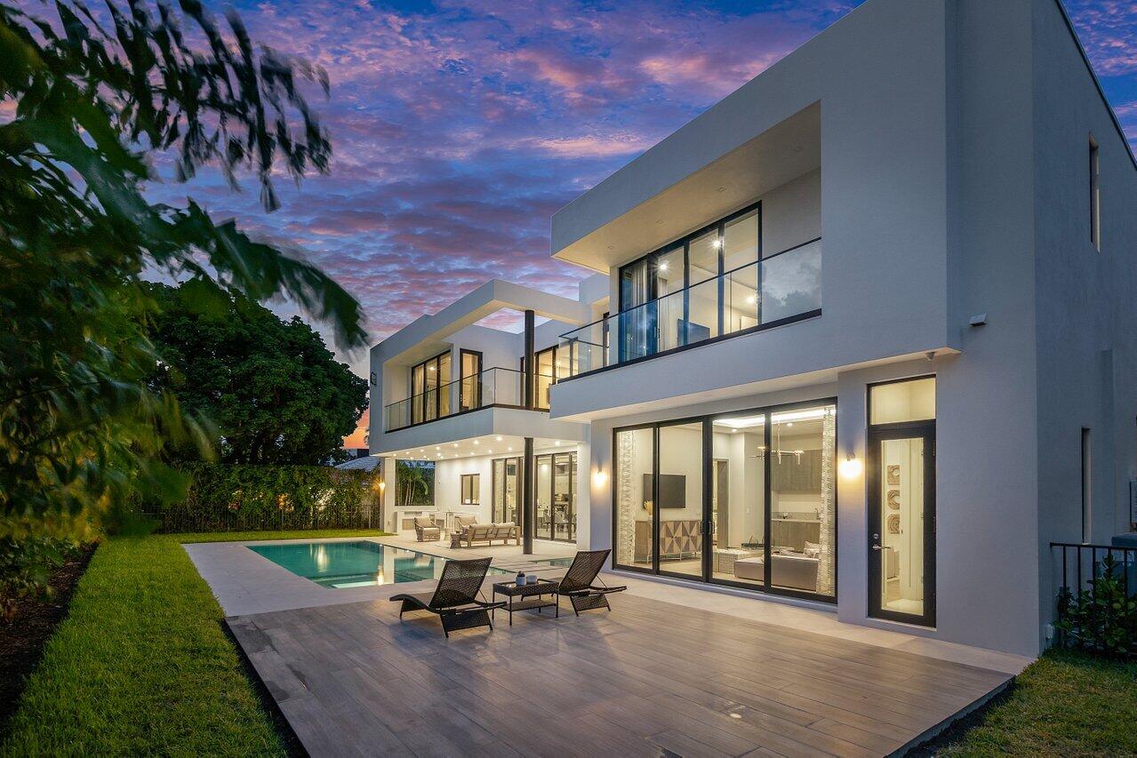 ROYAL PALM YACHT & COUNTRY CLUB - Residential