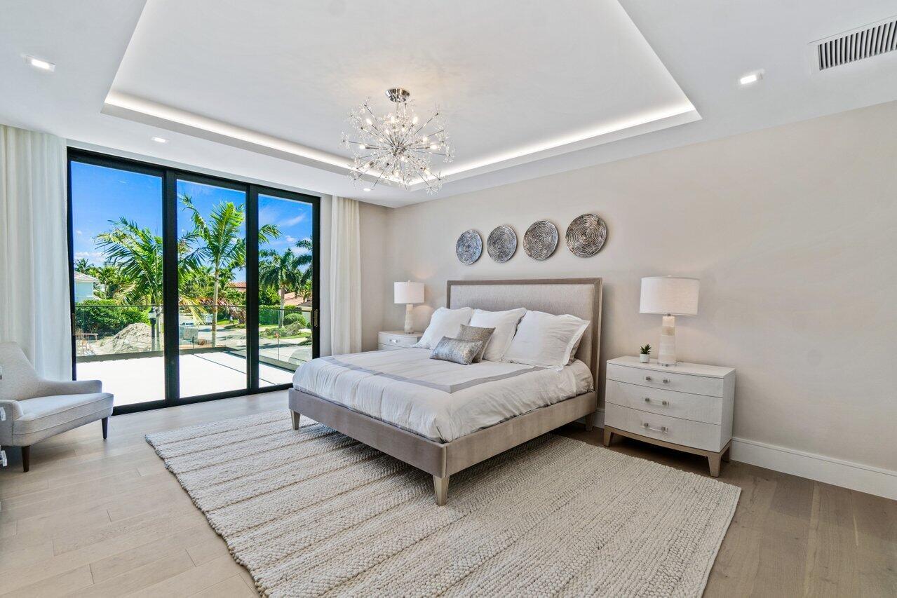 ROYAL PALM YACHT & COUNTRY CLUB - Residential