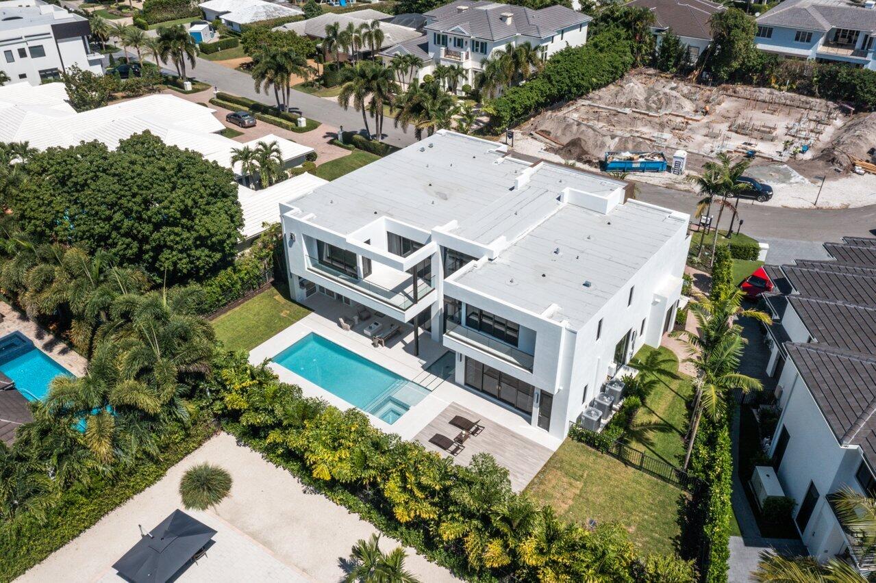 ROYAL PALM YACHT & COUNTRY CLUB - Residential