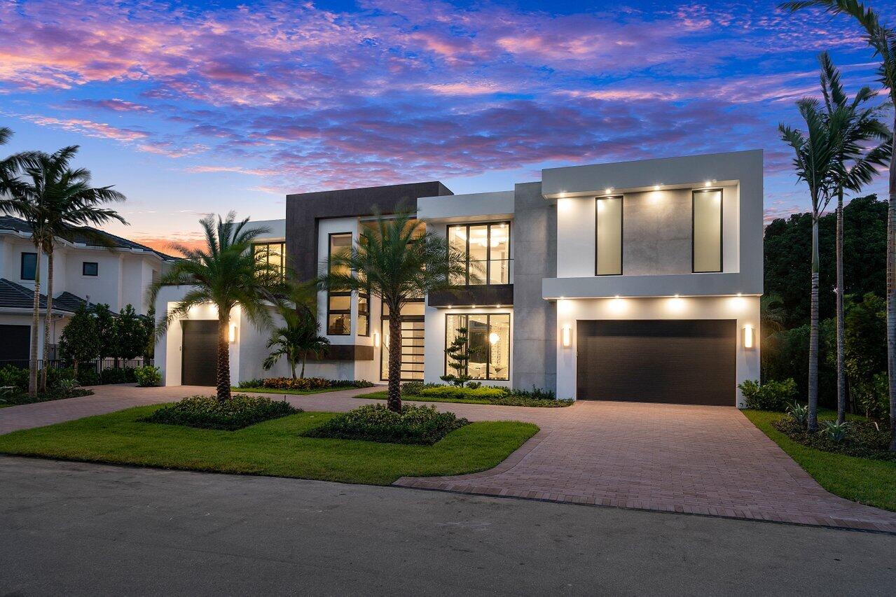 ROYAL PALM YACHT & COUNTRY CLUB - Residential