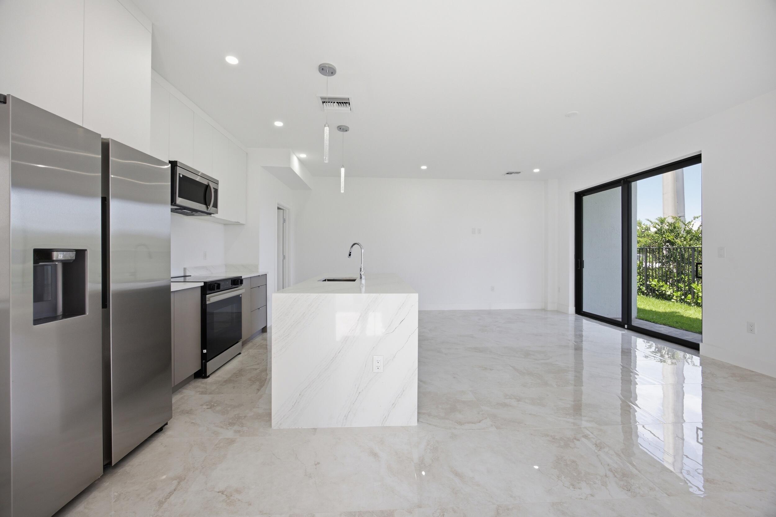 POMPANO TERRACE - Residential
