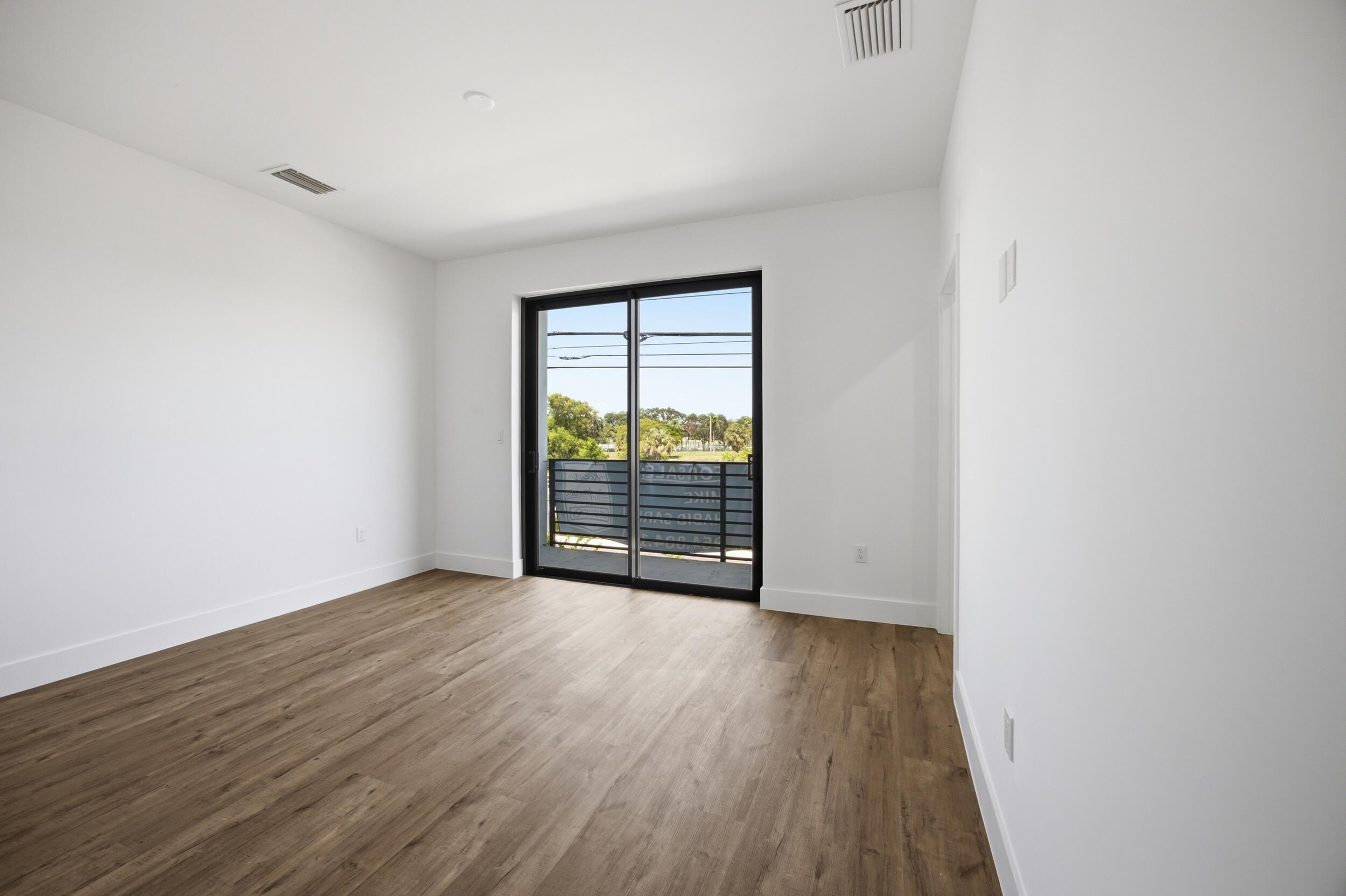 POMPANO TERRACE - Residential