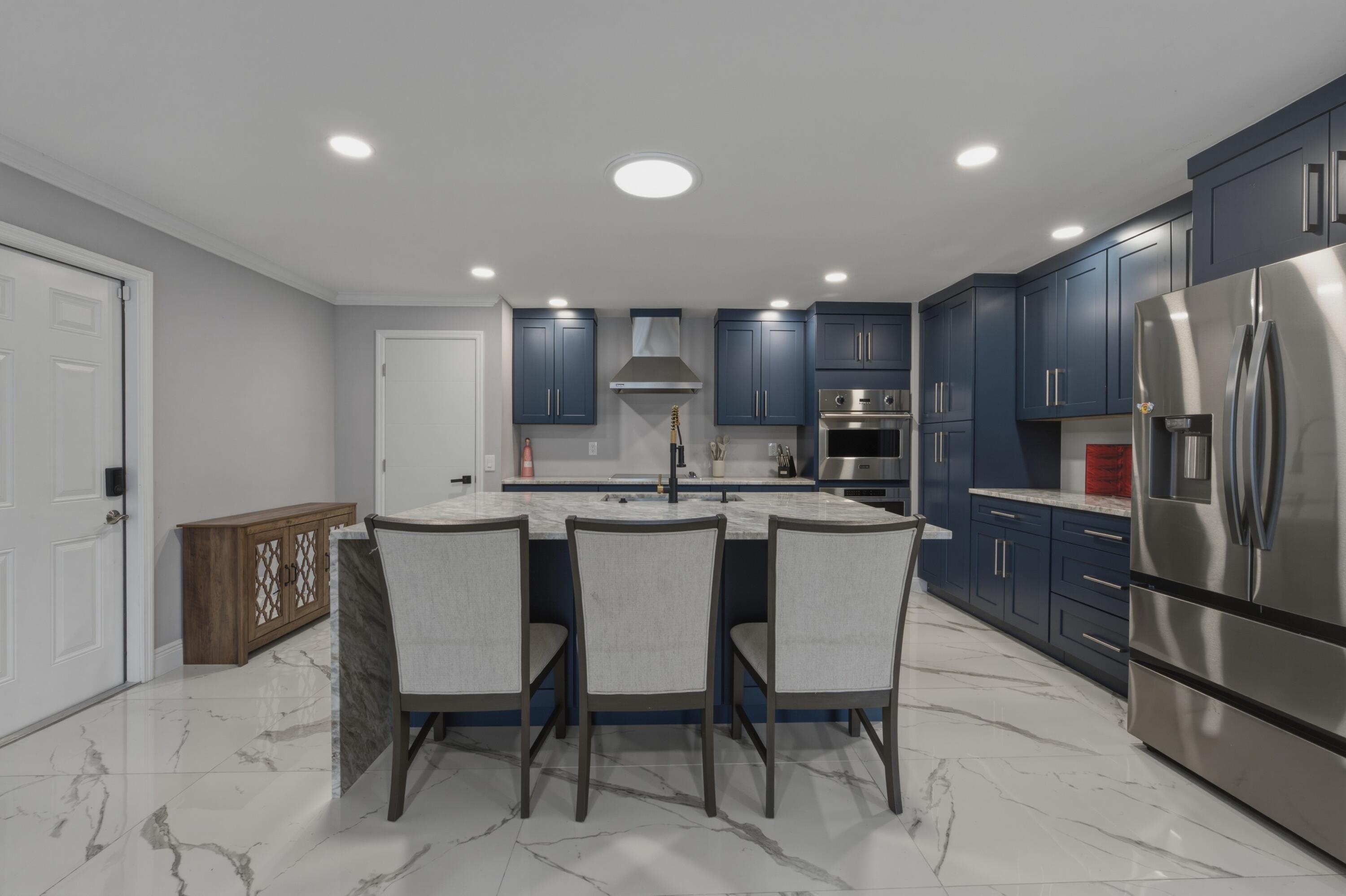 RIVERLAND MANORS - Residential