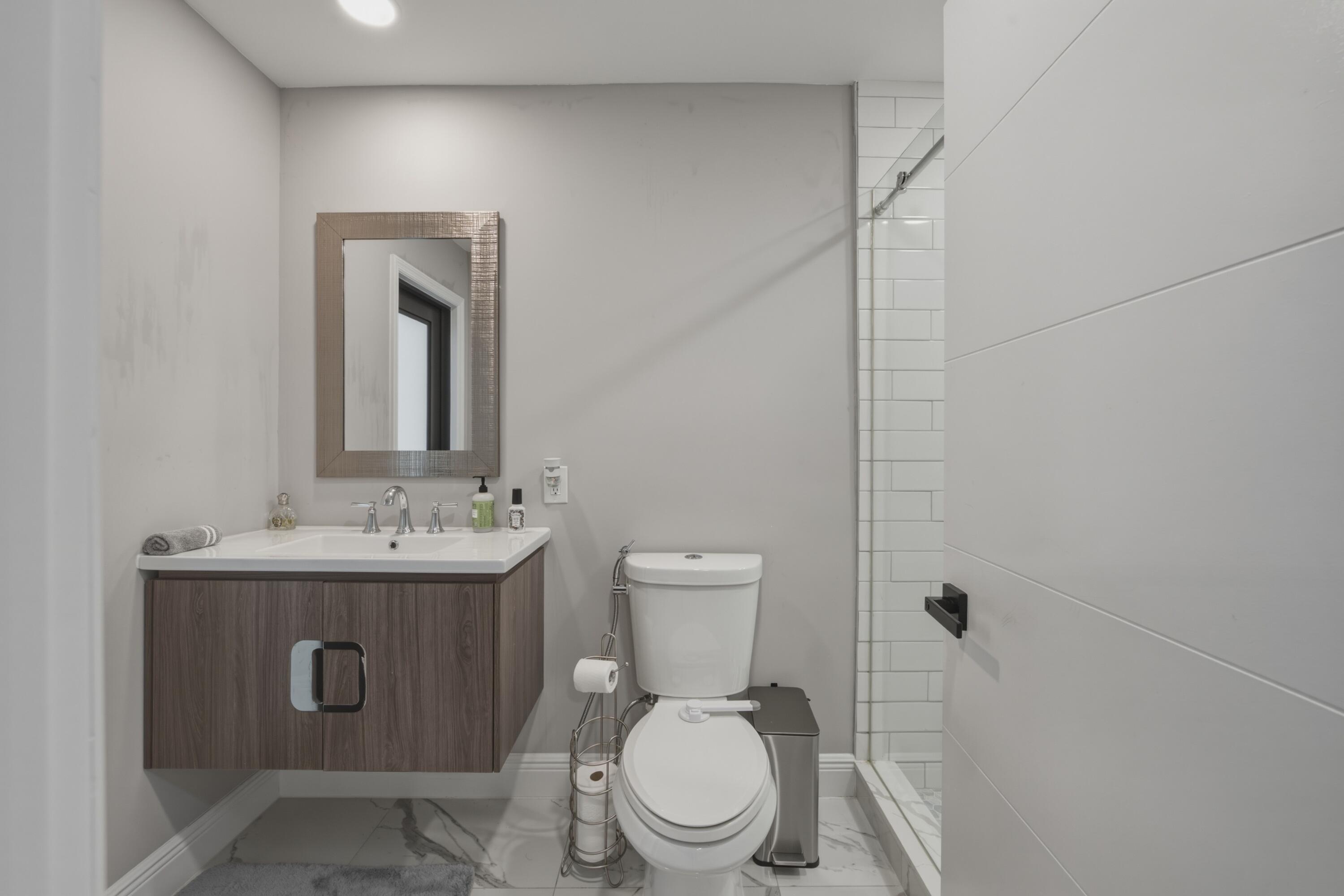 RIVERLAND MANORS - Residential