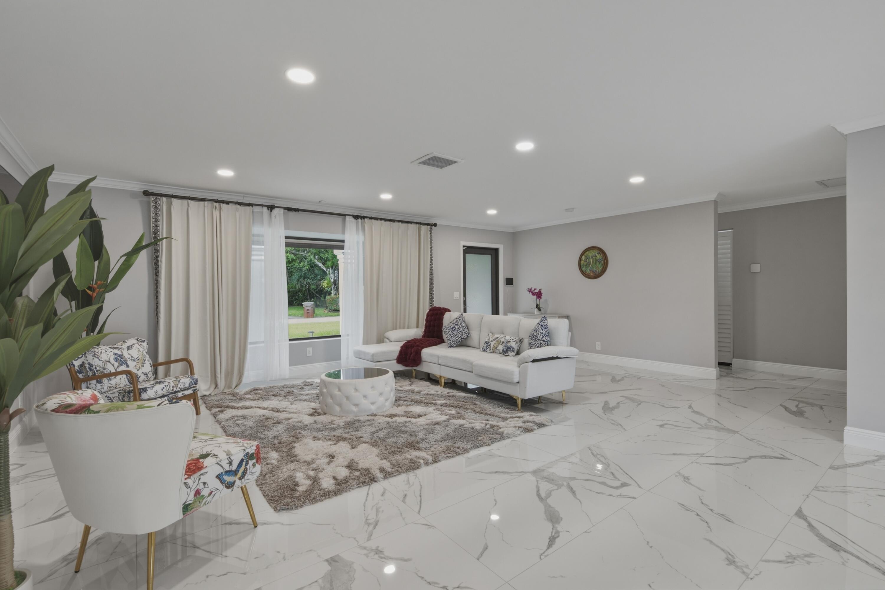 RIVERLAND MANORS - Residential