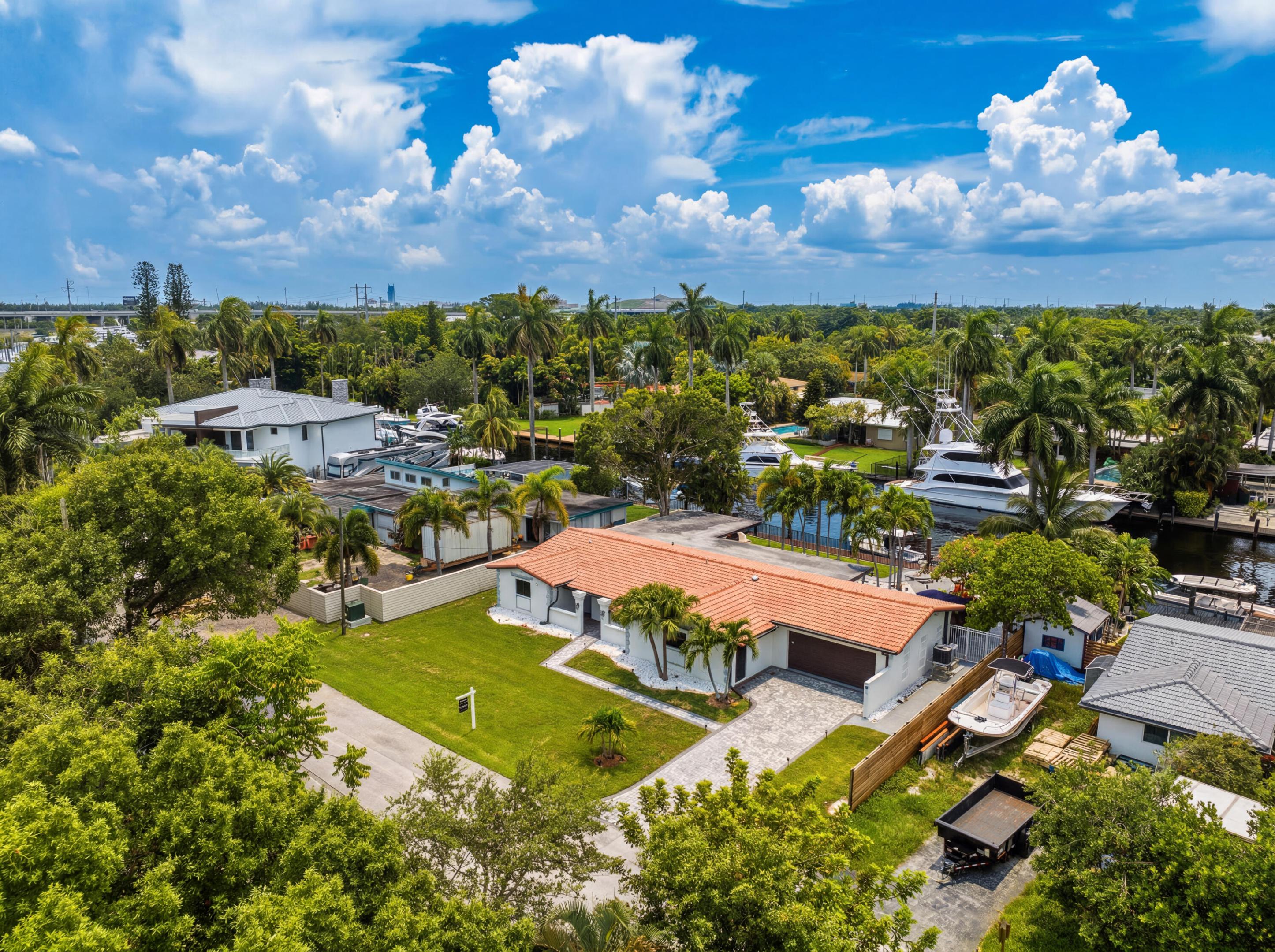 RIVERLAND MANORS - Residential