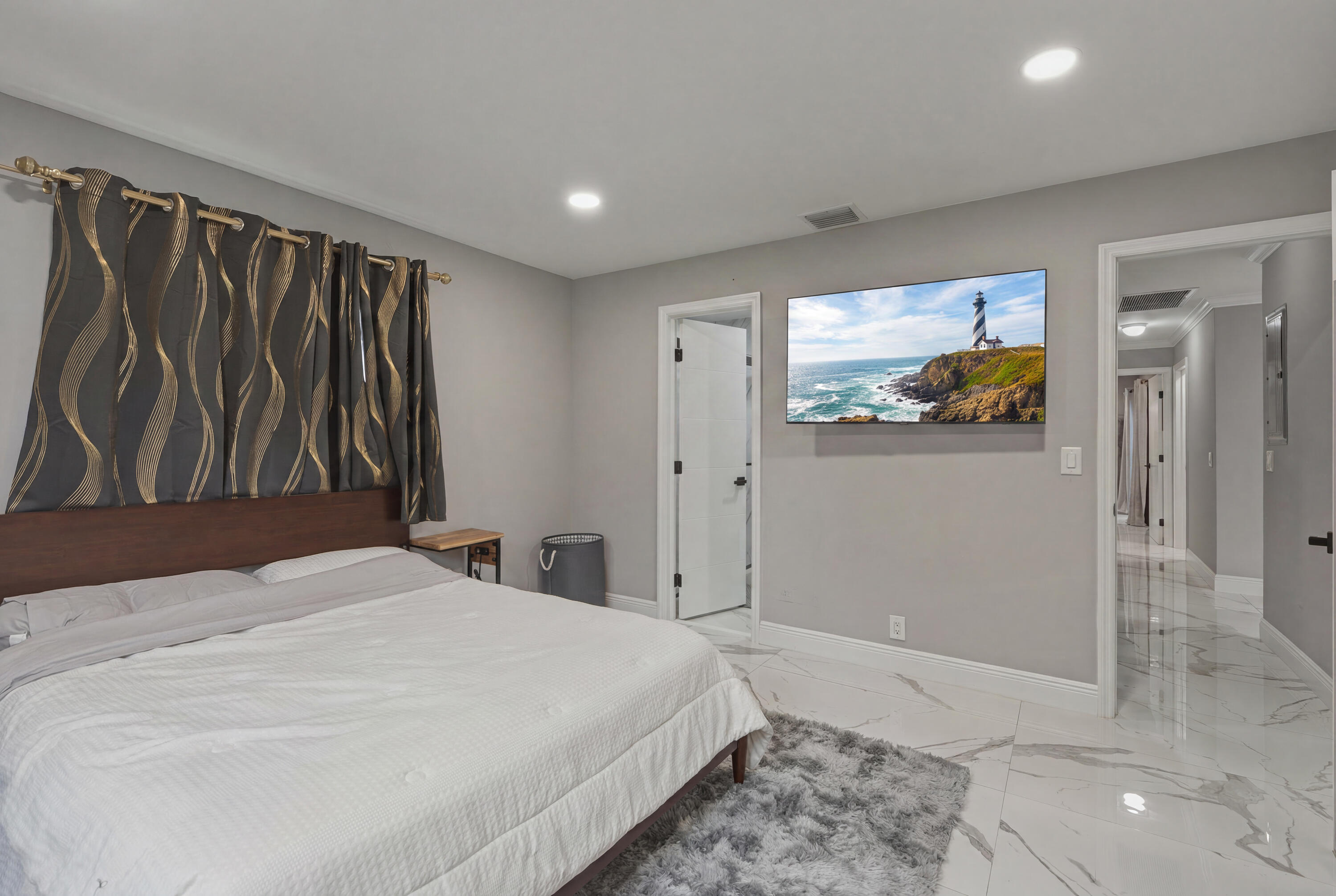 RIVERLAND MANORS - Residential