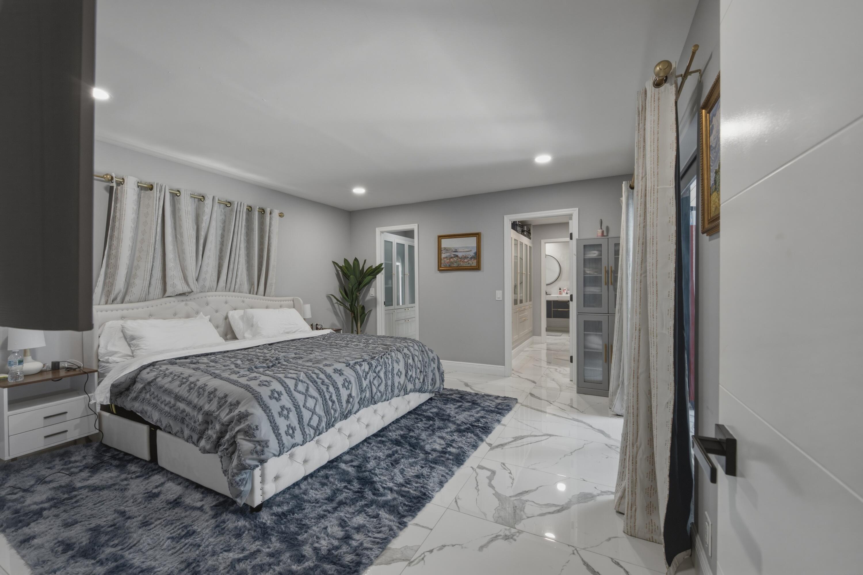 RIVERLAND MANORS - Residential