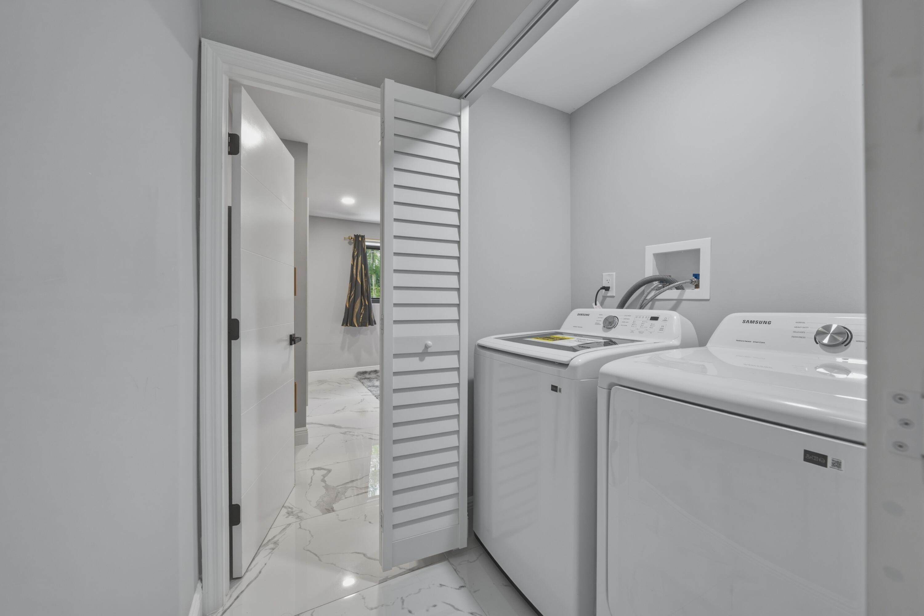 RIVERLAND MANORS - Residential
