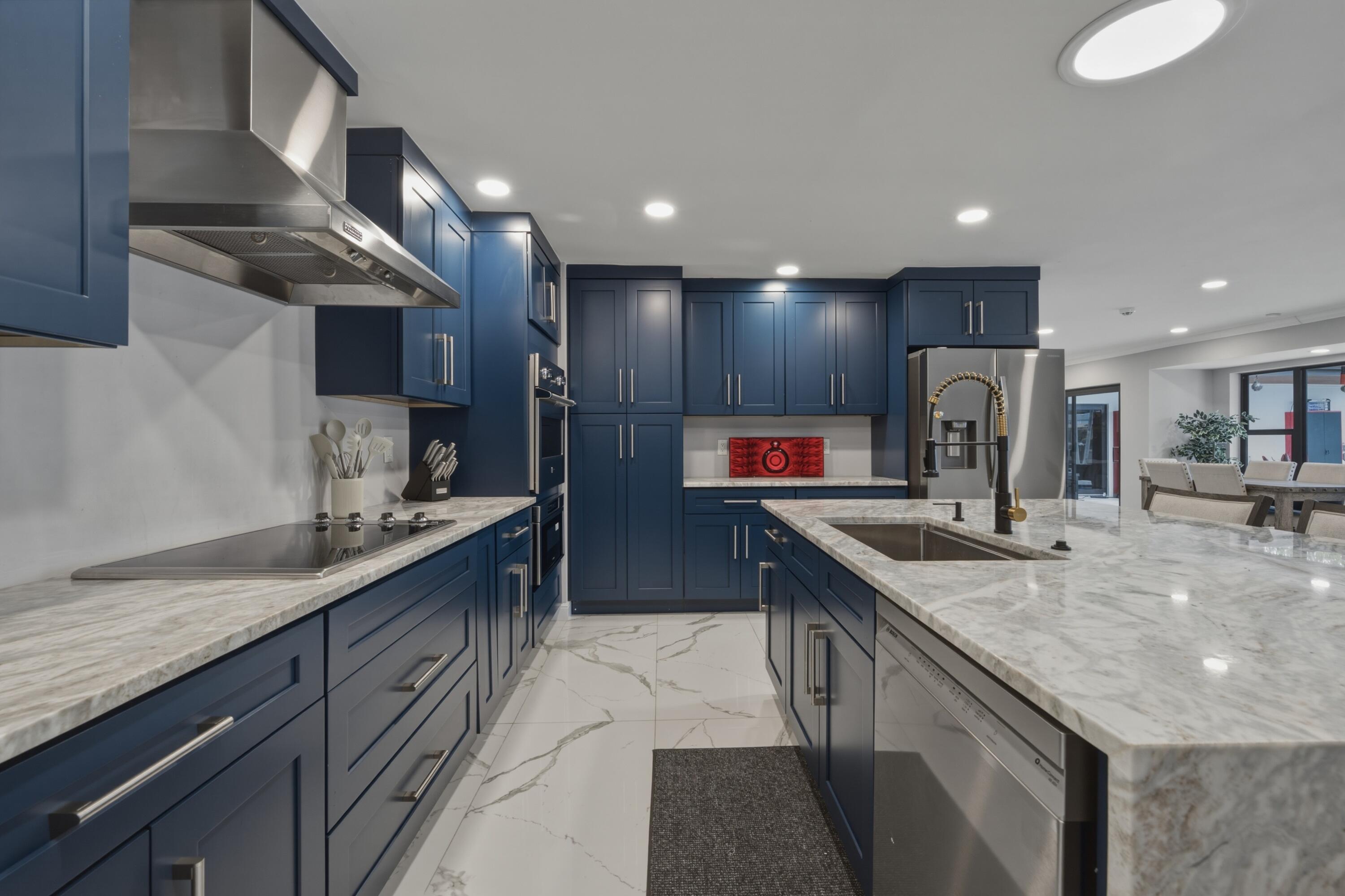 RIVERLAND MANORS - Residential