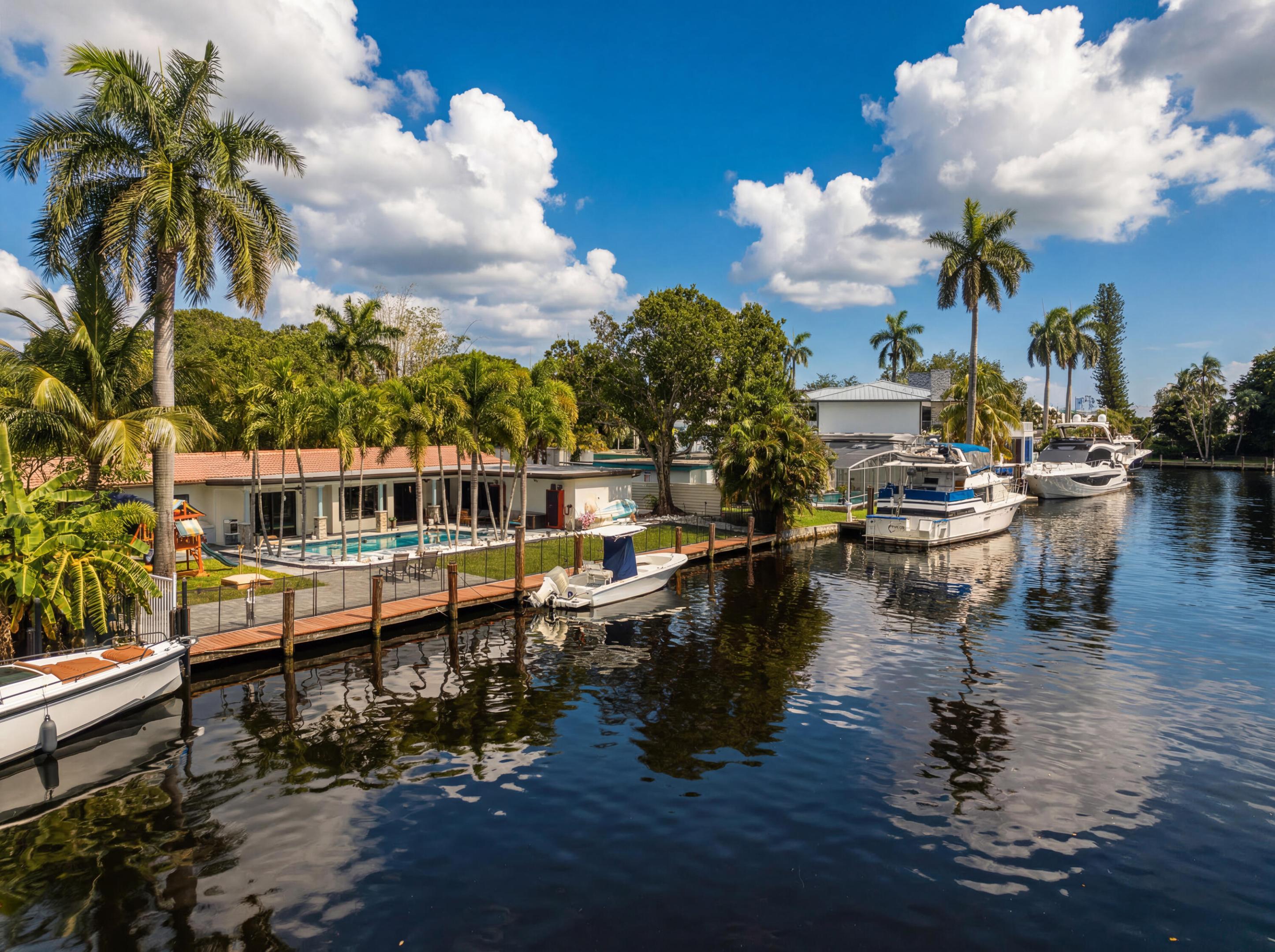 RIVERLAND MANORS - Residential