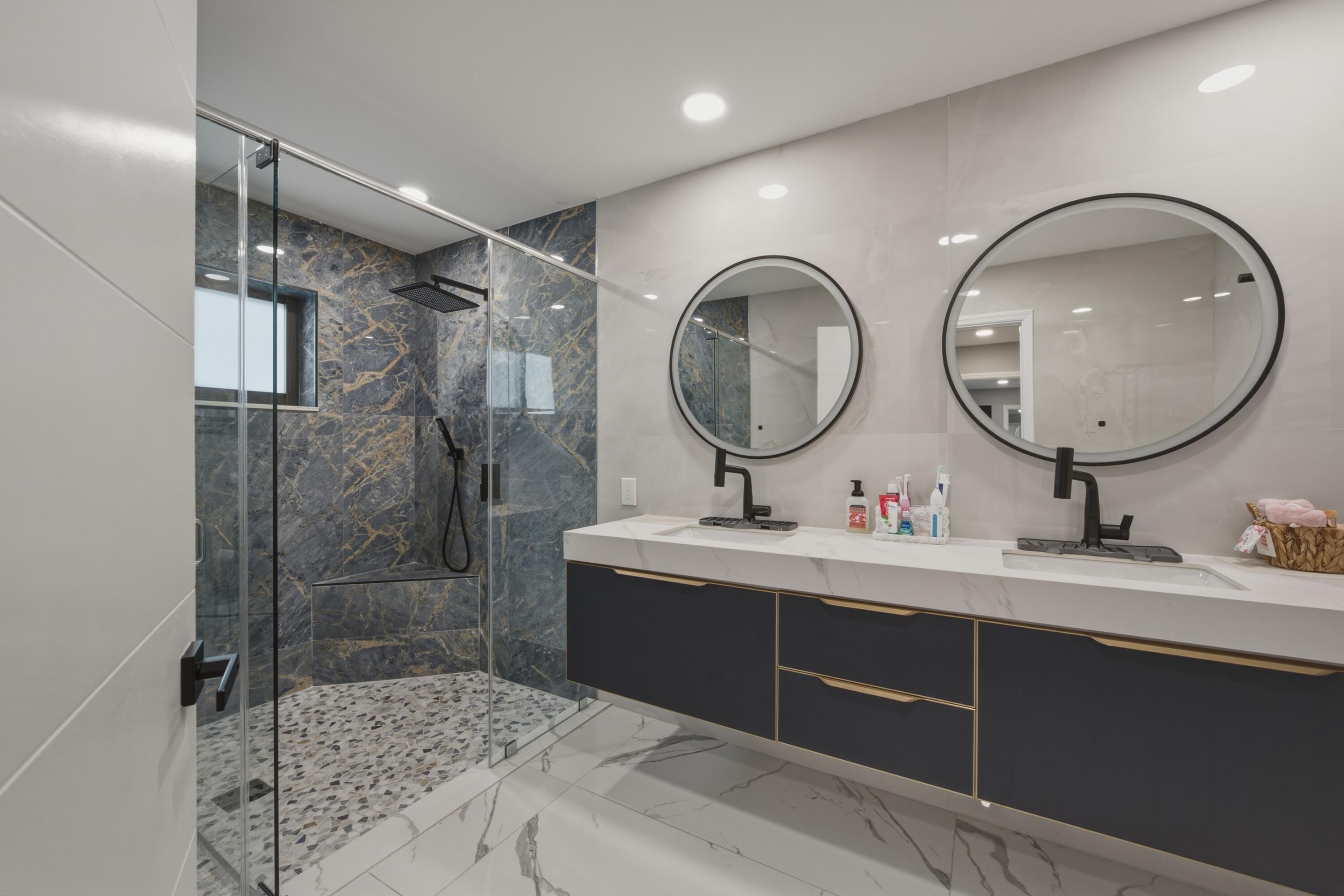 RIVERLAND MANORS - Residential